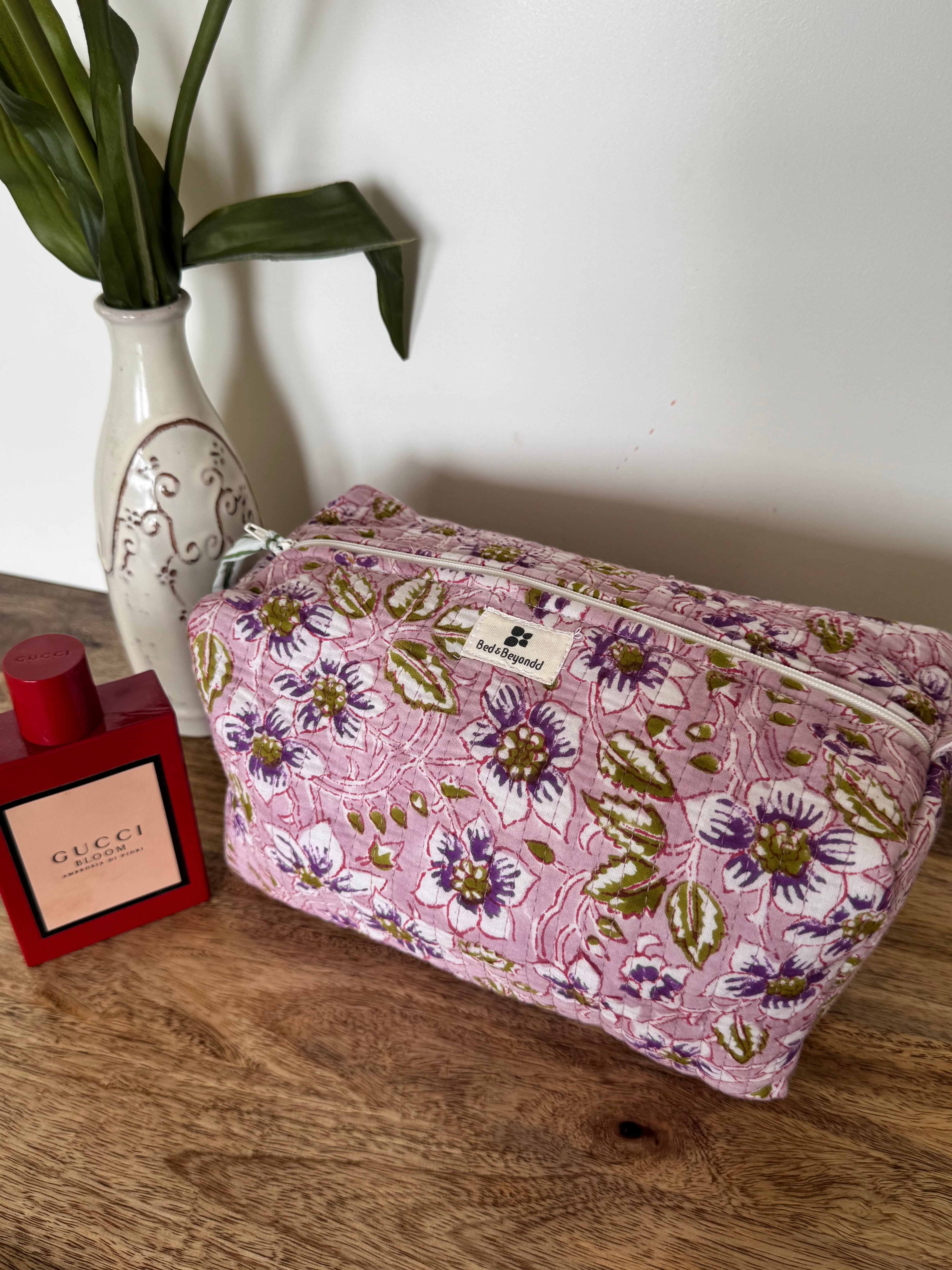 MULTI PURPOSE TOILETRY BAG