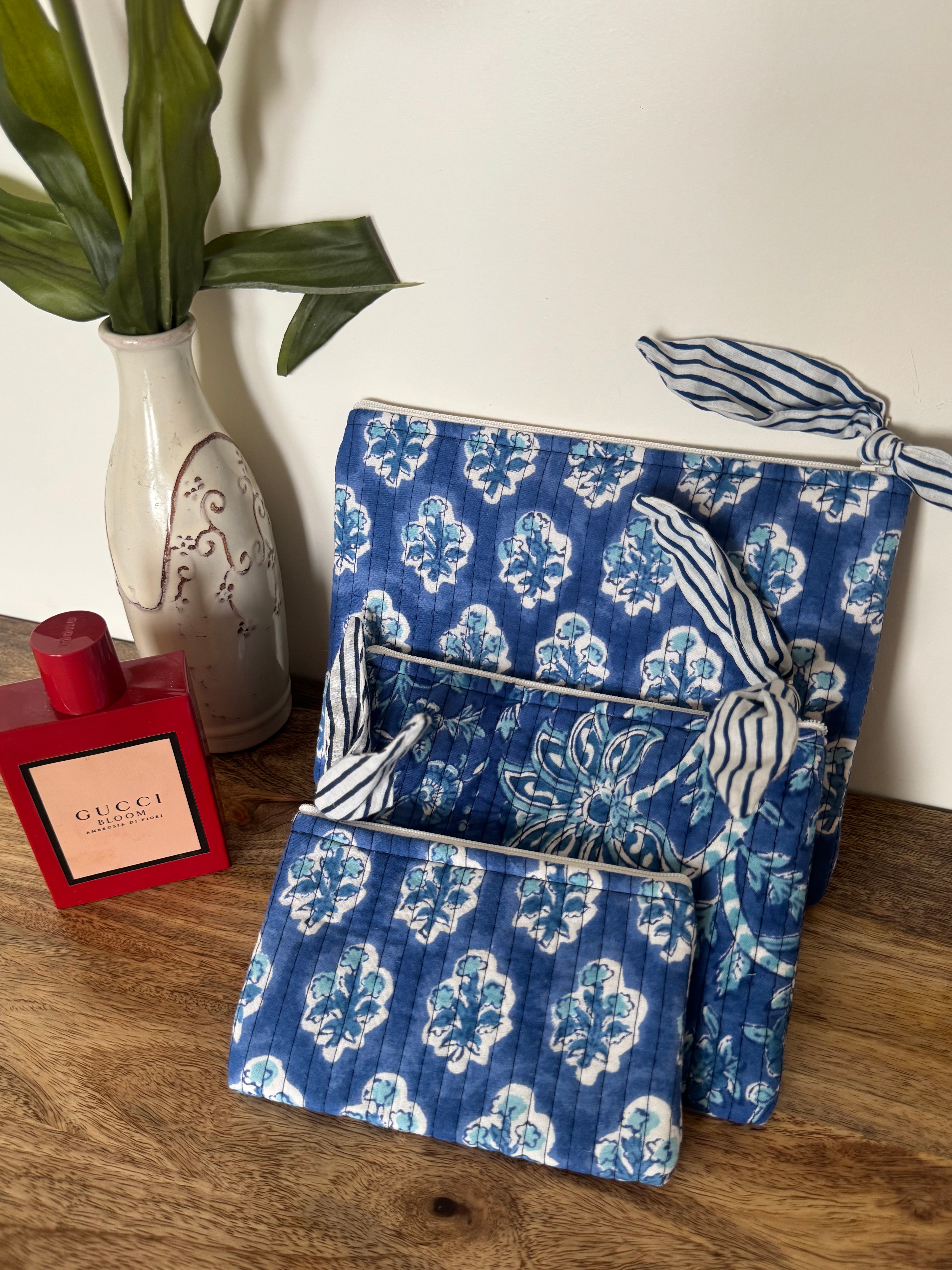 FLAT POUCH - SET OF THREE