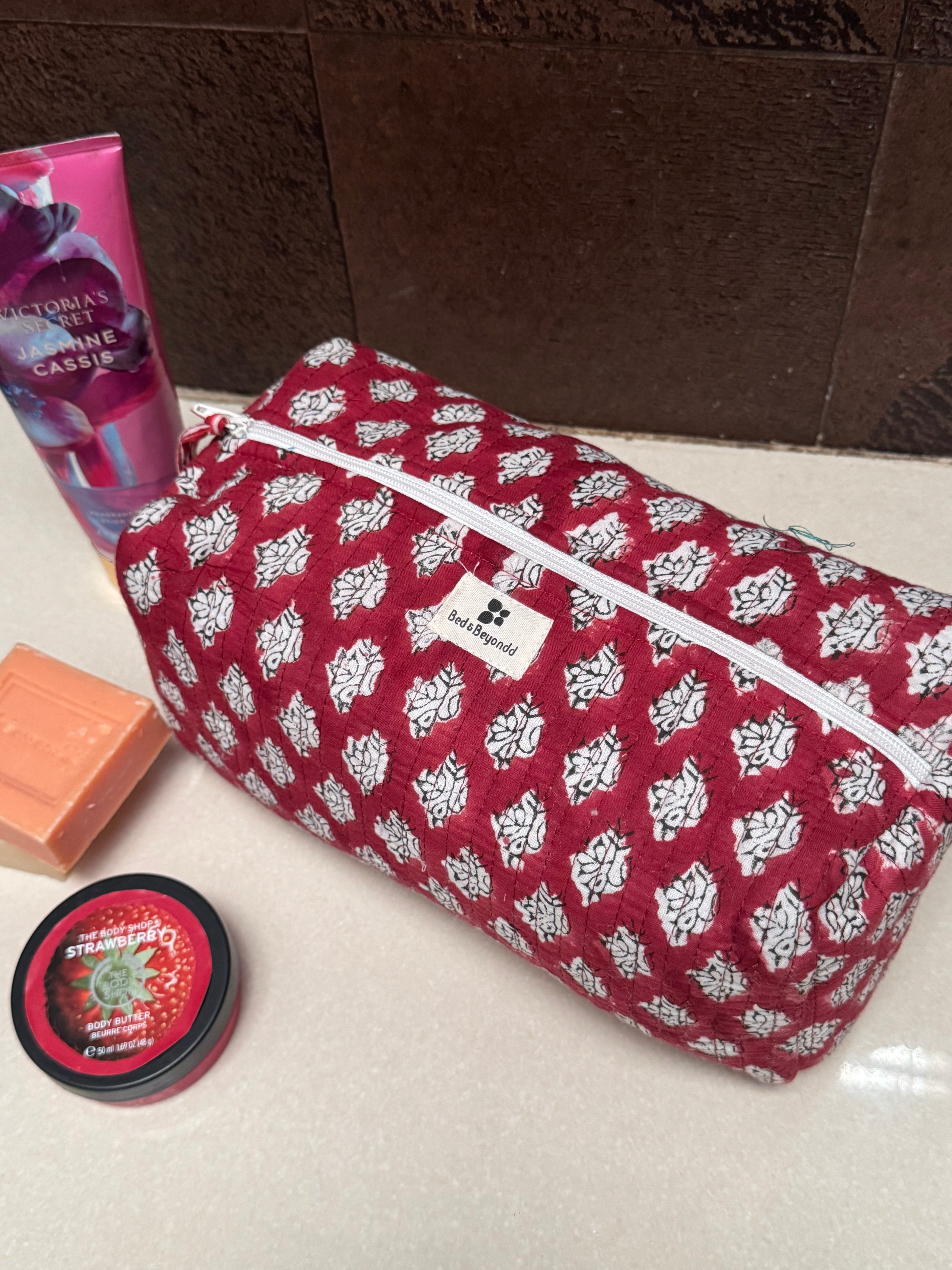 MULTI PURPOSE TOILETRY BAG