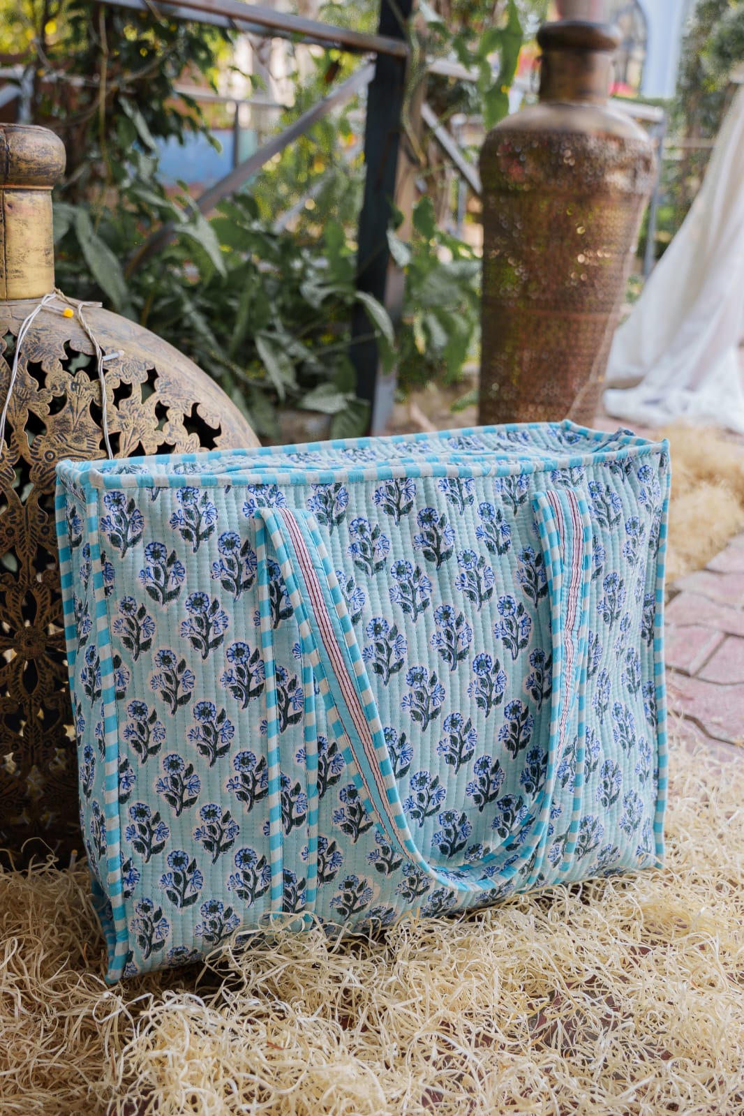 HAND BLOCK PRINTED TOTE BAG WITH ZIP