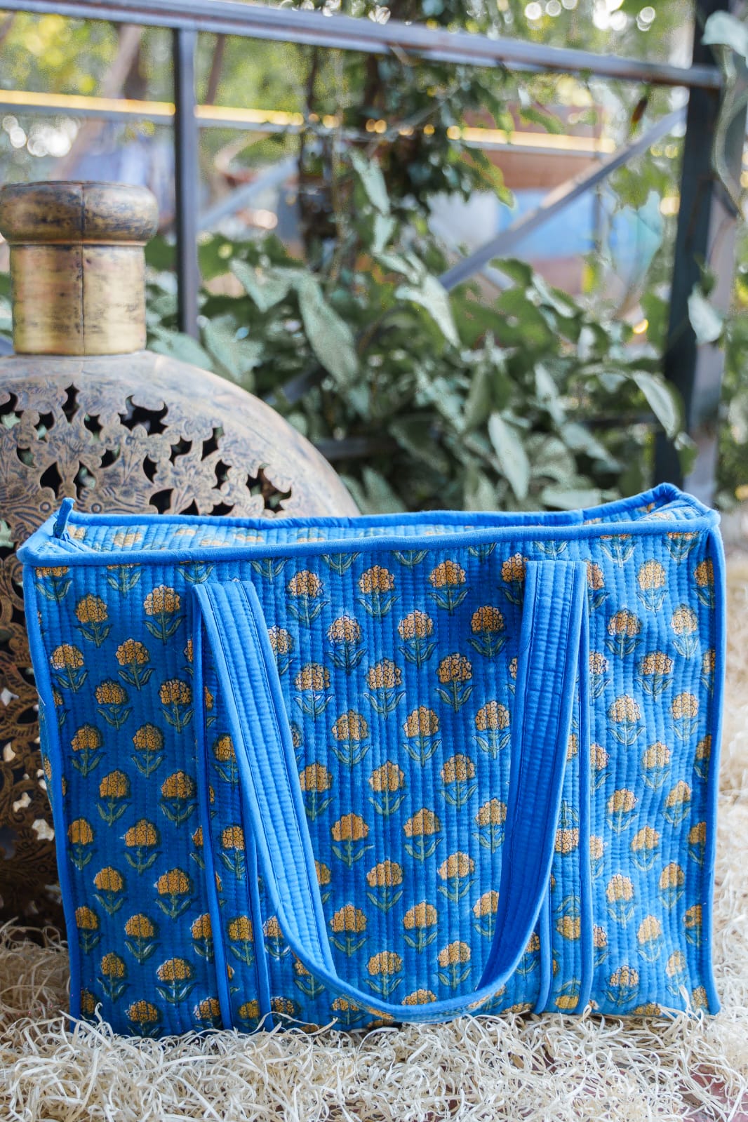 HAND BLOCK PRINTED TOTE BAG WITH ZIP