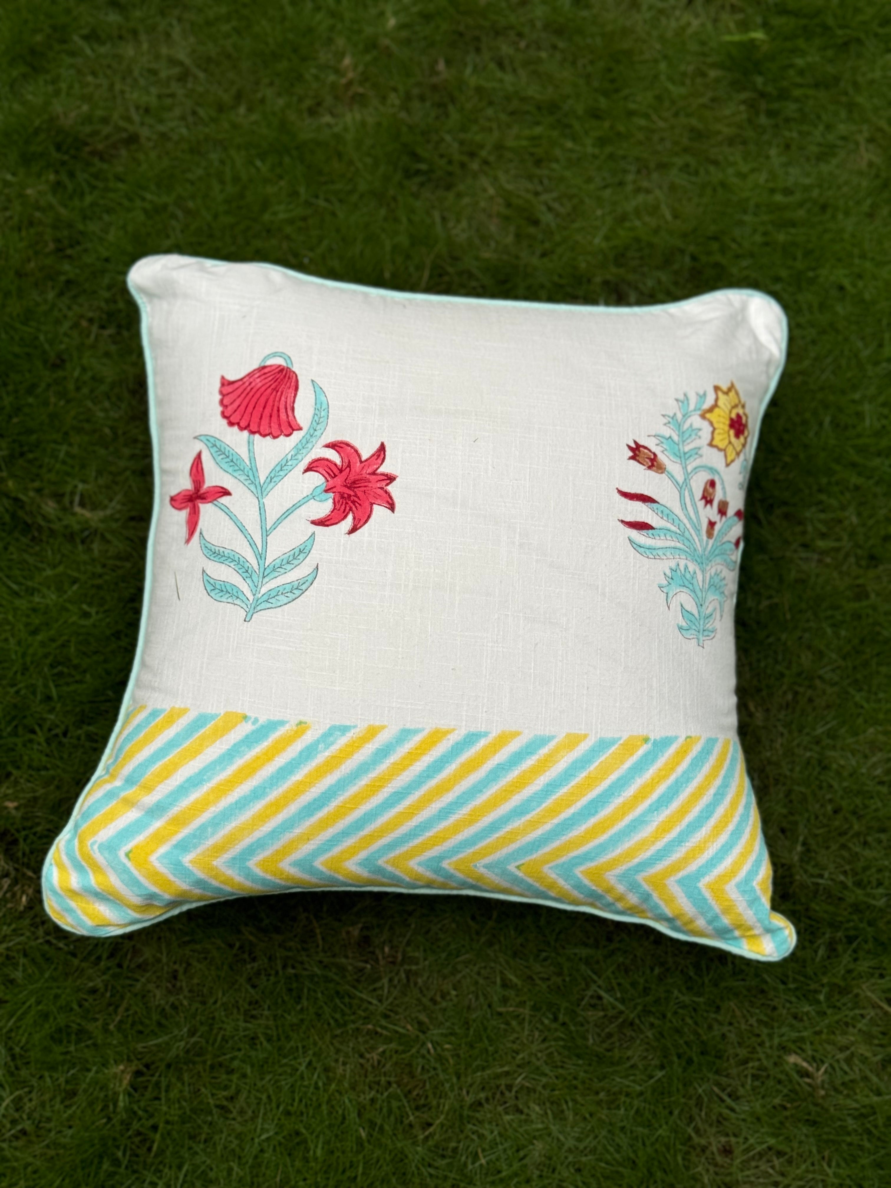 A PAIR OF HANDBLOCK PRINTED 16*16 INCHES CUSHION COVER