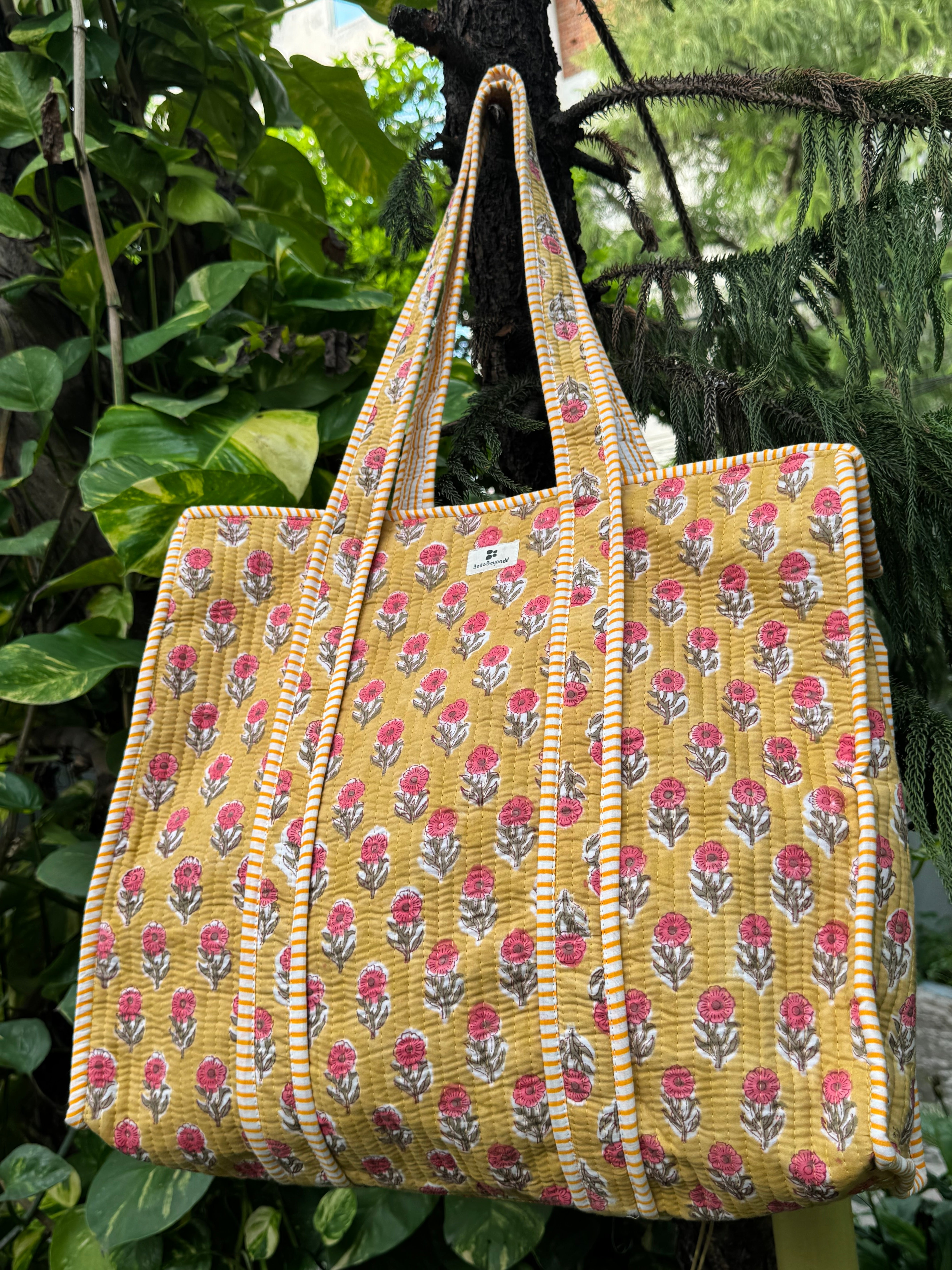 HAND BLOCK PRINTED TOTE BAG WITH ZIP