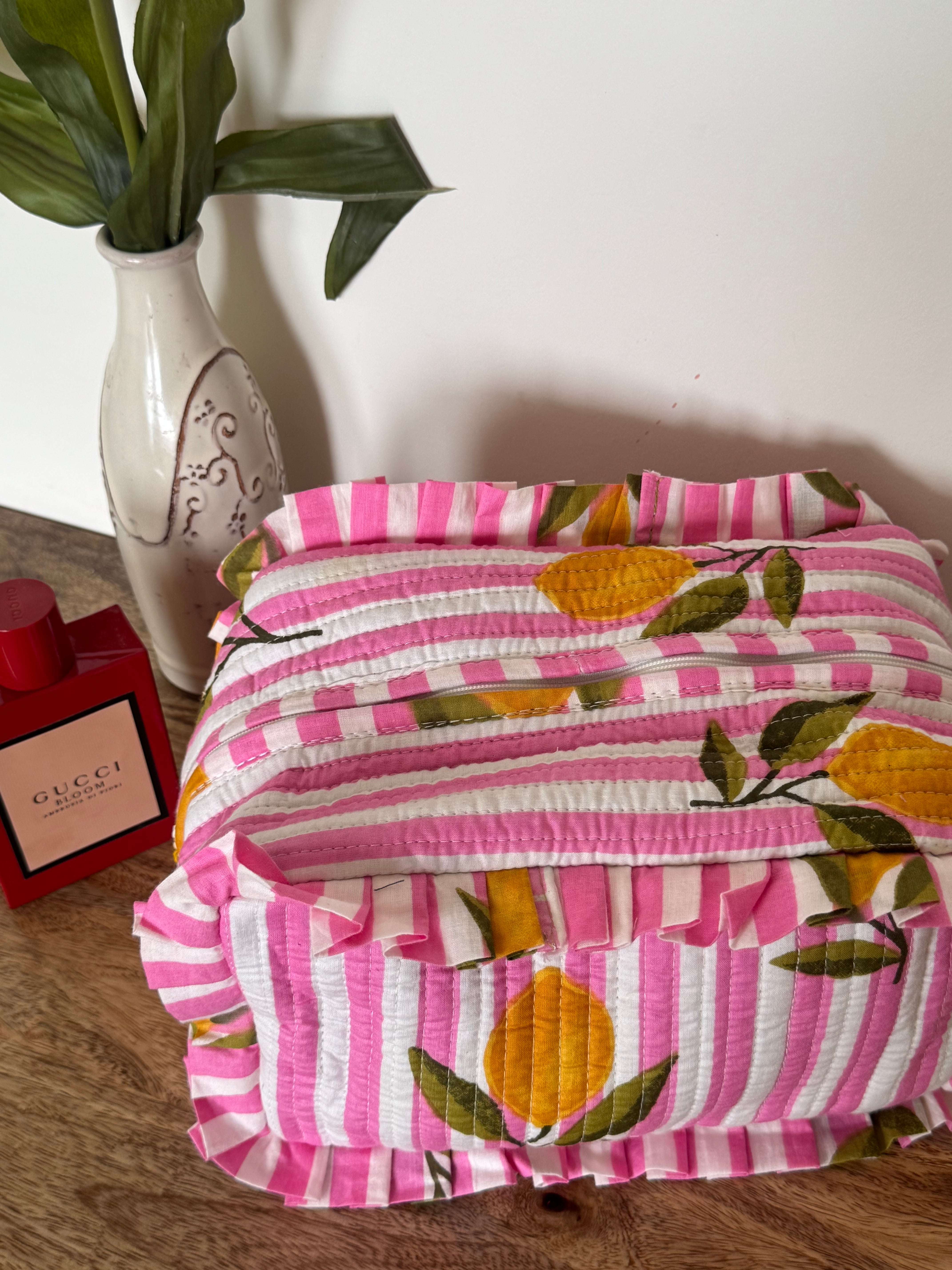 FRILL TOILETRY BAG