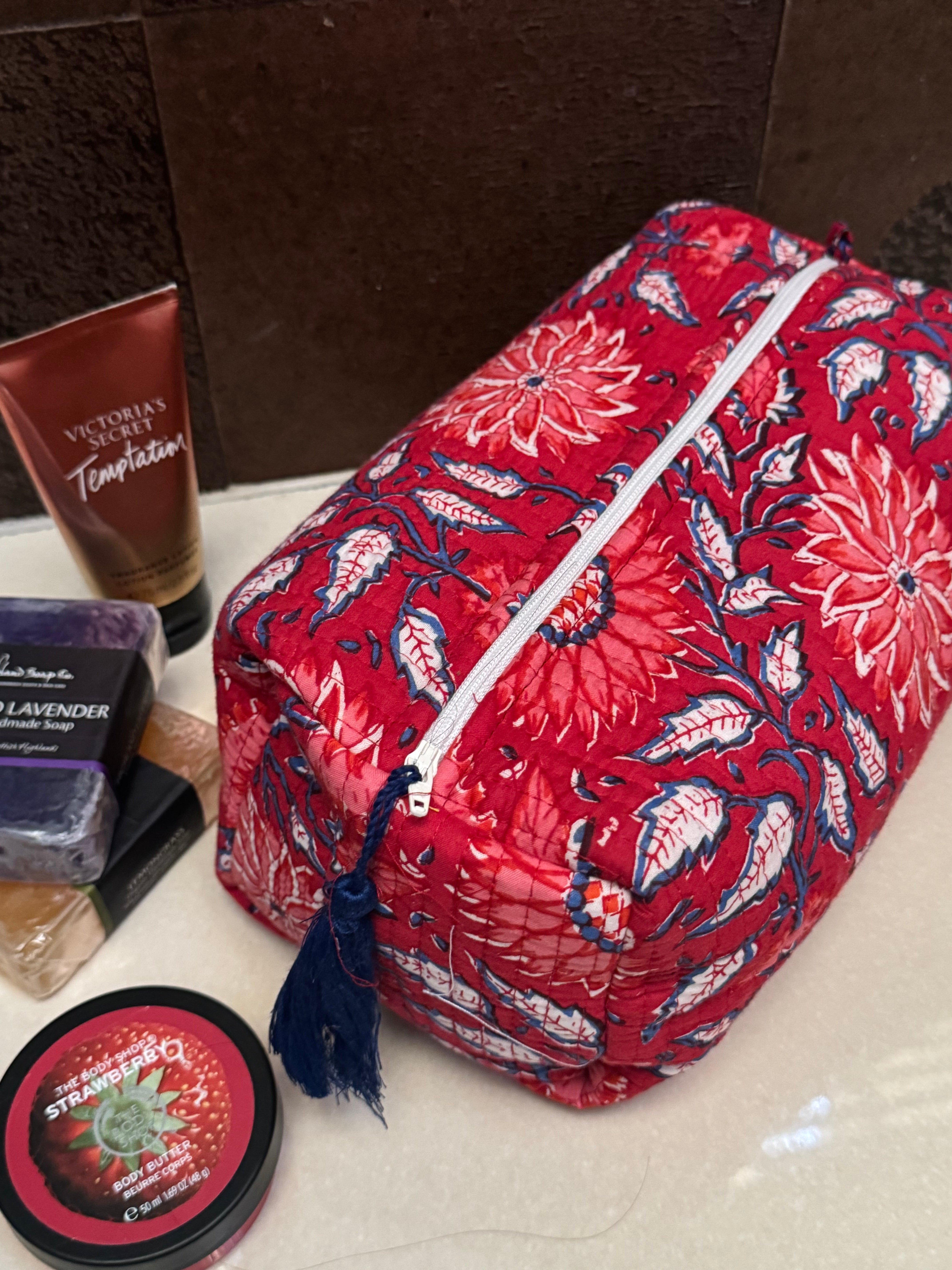 MULTI PURPOSE TOILETRY BAGS