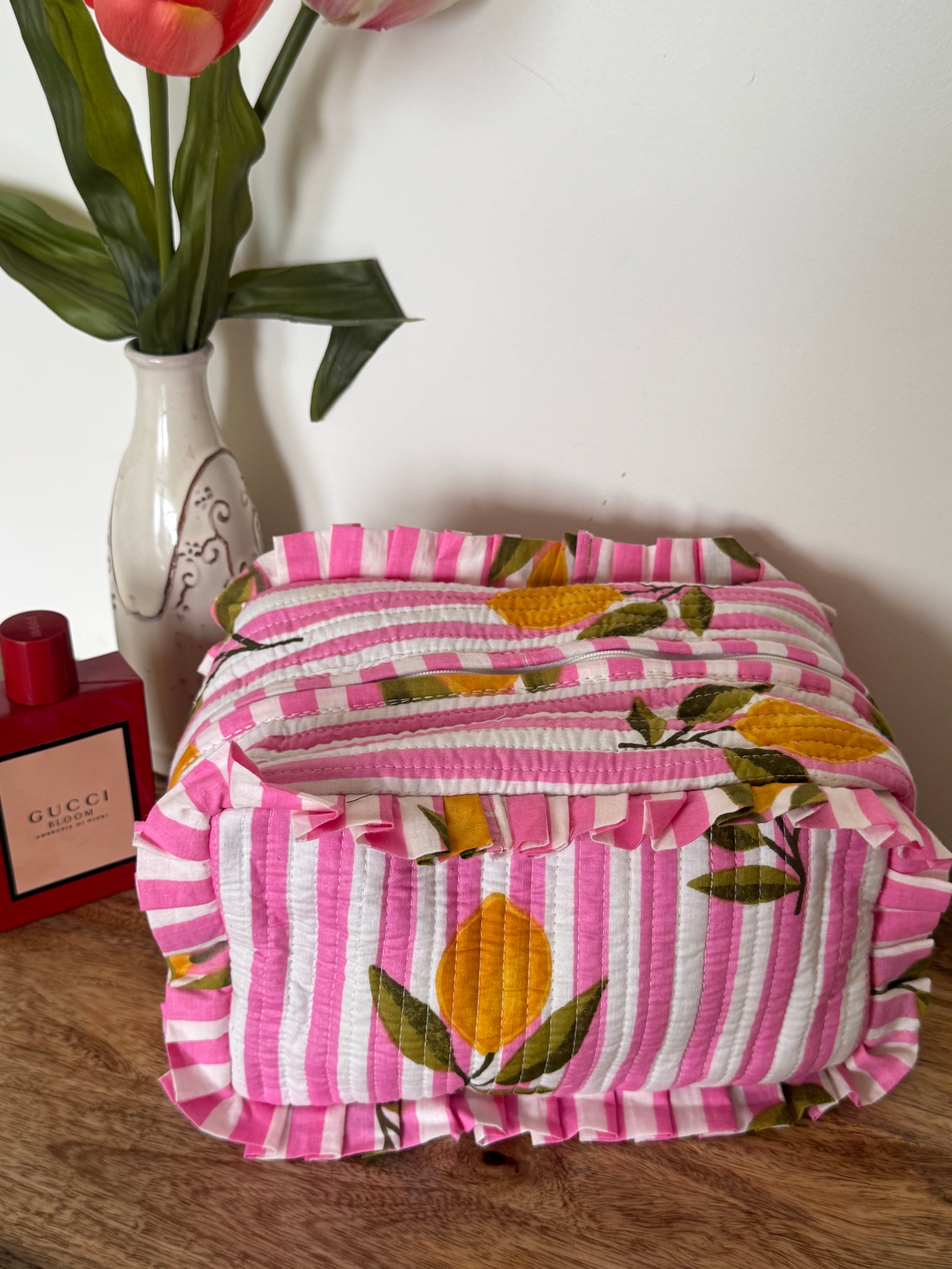 FRILL TOILETRY BAG
