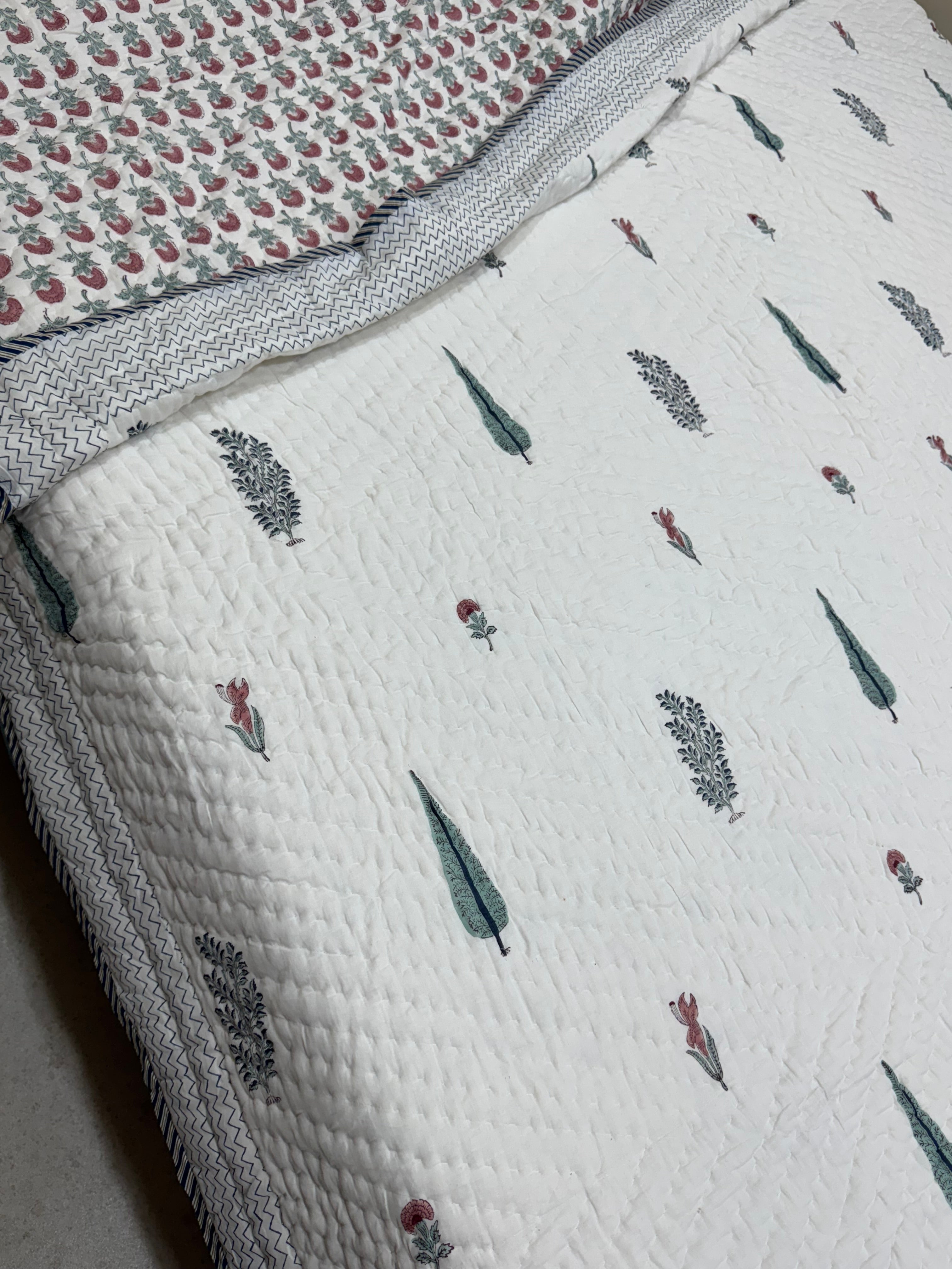 HAND BLOCK PRINTED REVERSIBLE MULMUL DOUBLE BED QUILT