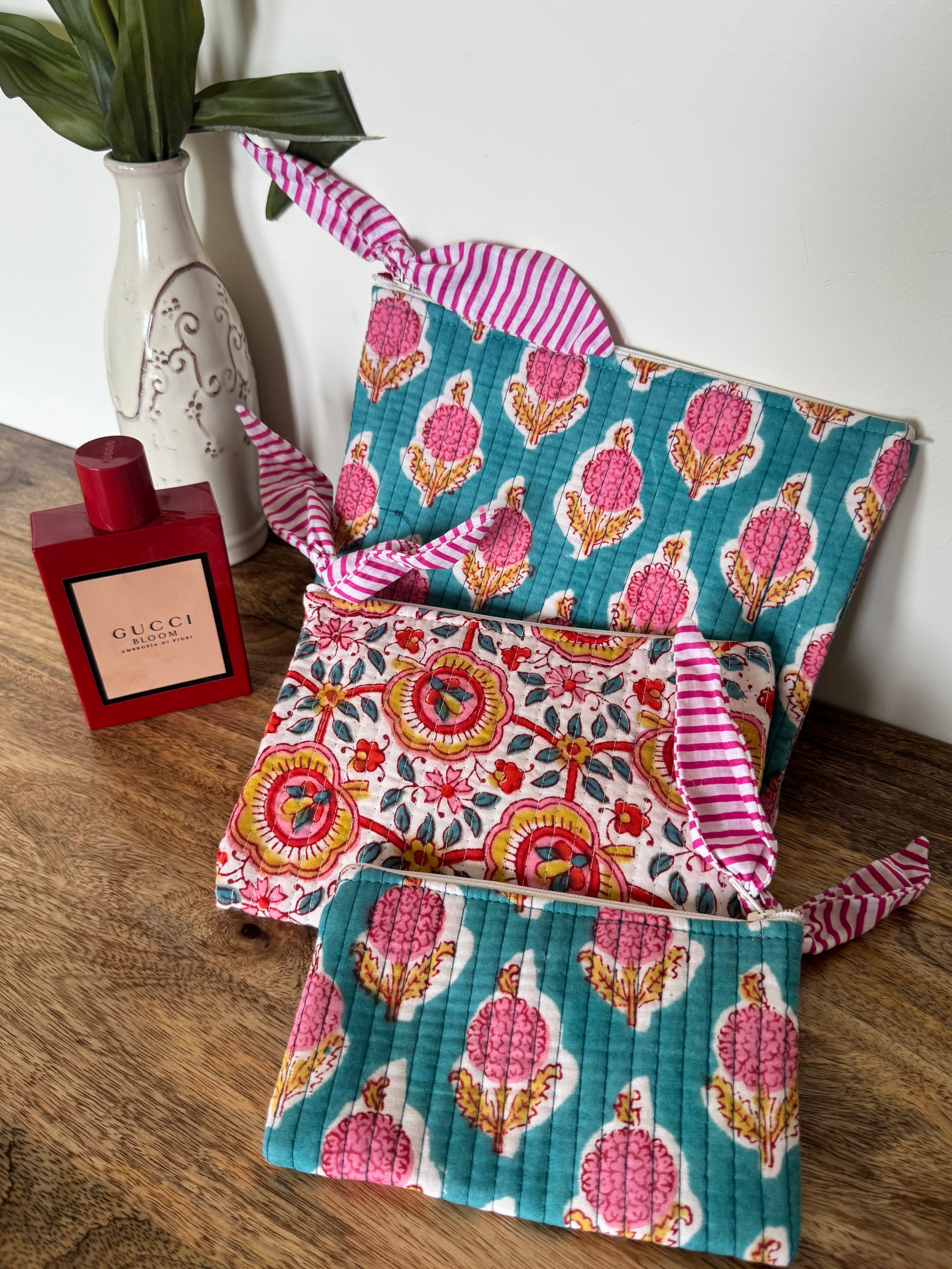 FLAT POUCH - SET OF THREE