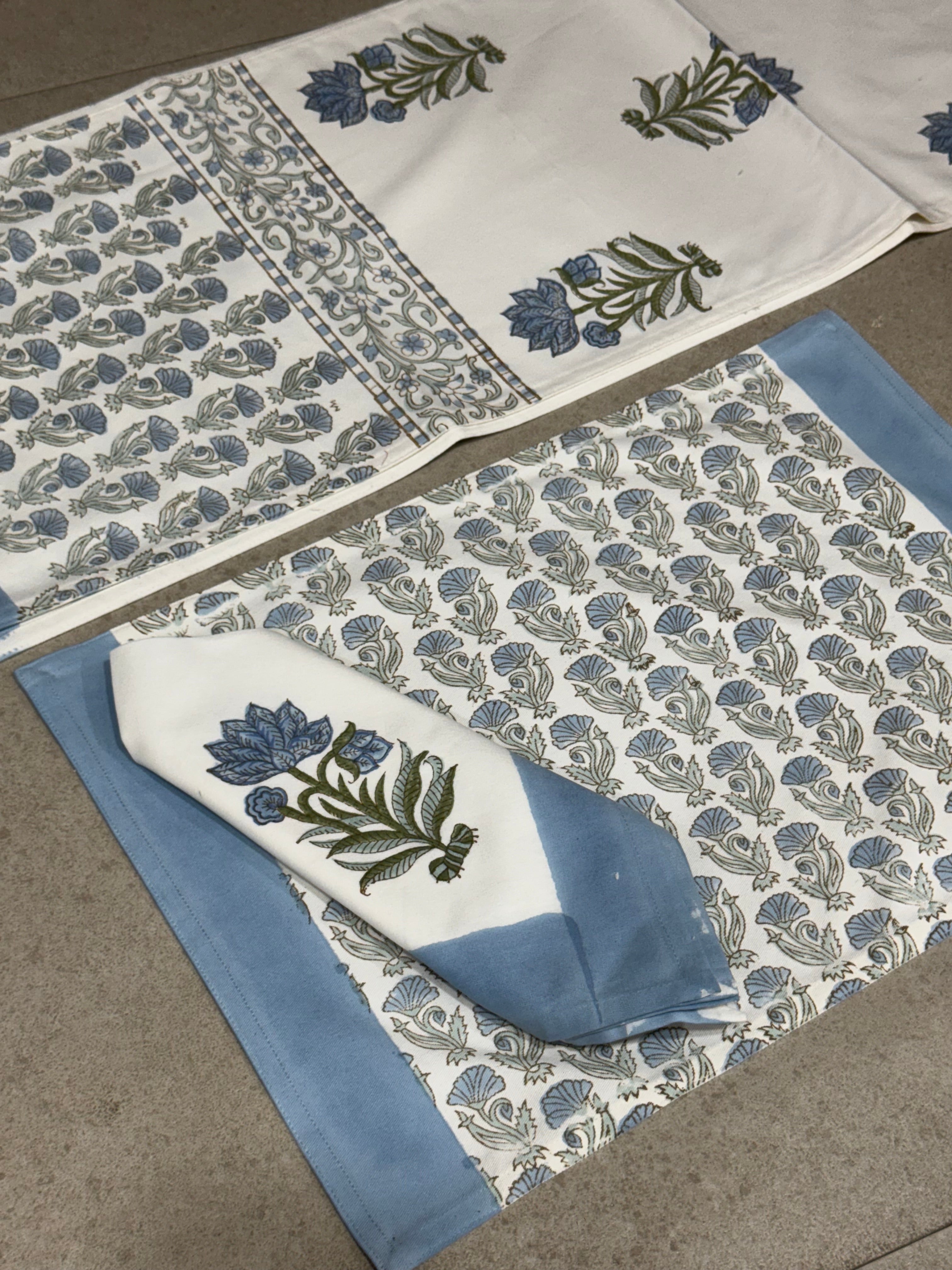 SIX SEATER TABLE RUNNER , SIX MATS AND SIX NAPKIN SET
