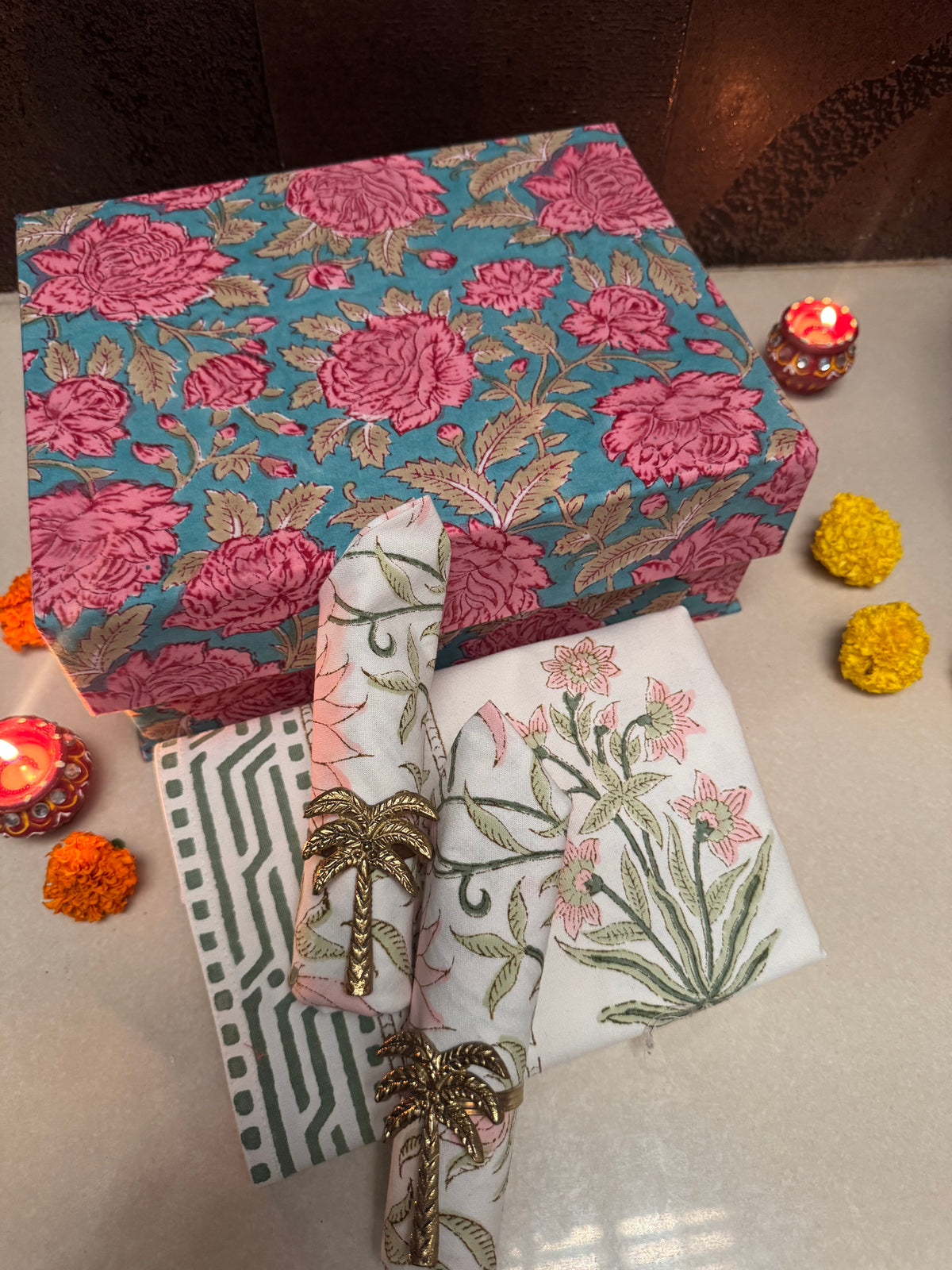HAND BLOCK PRINTED GIFT BOX - TABLE LINEN