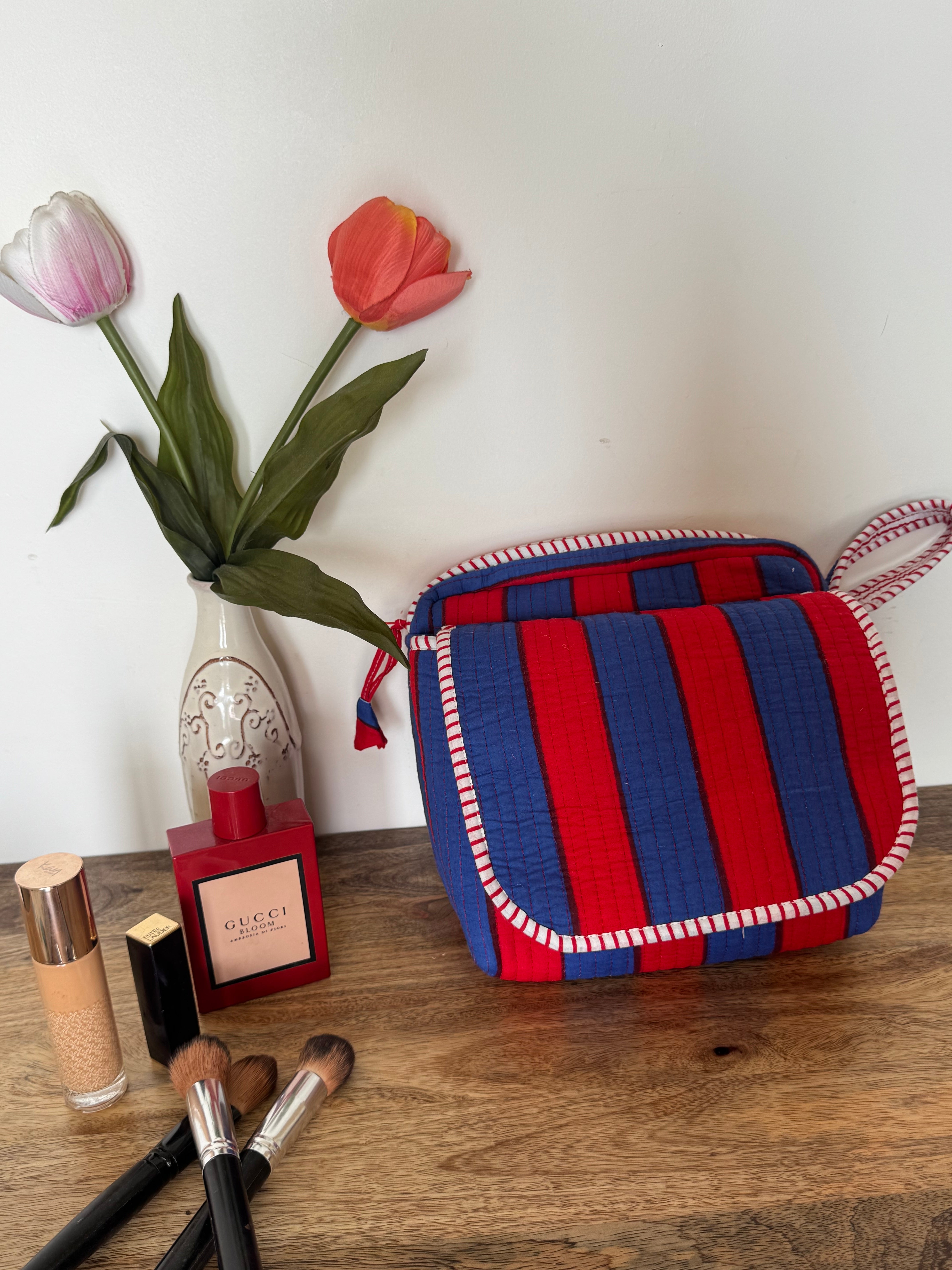 MAKEUP-ON-THE-GO/ DIAPER CHANGING BAG