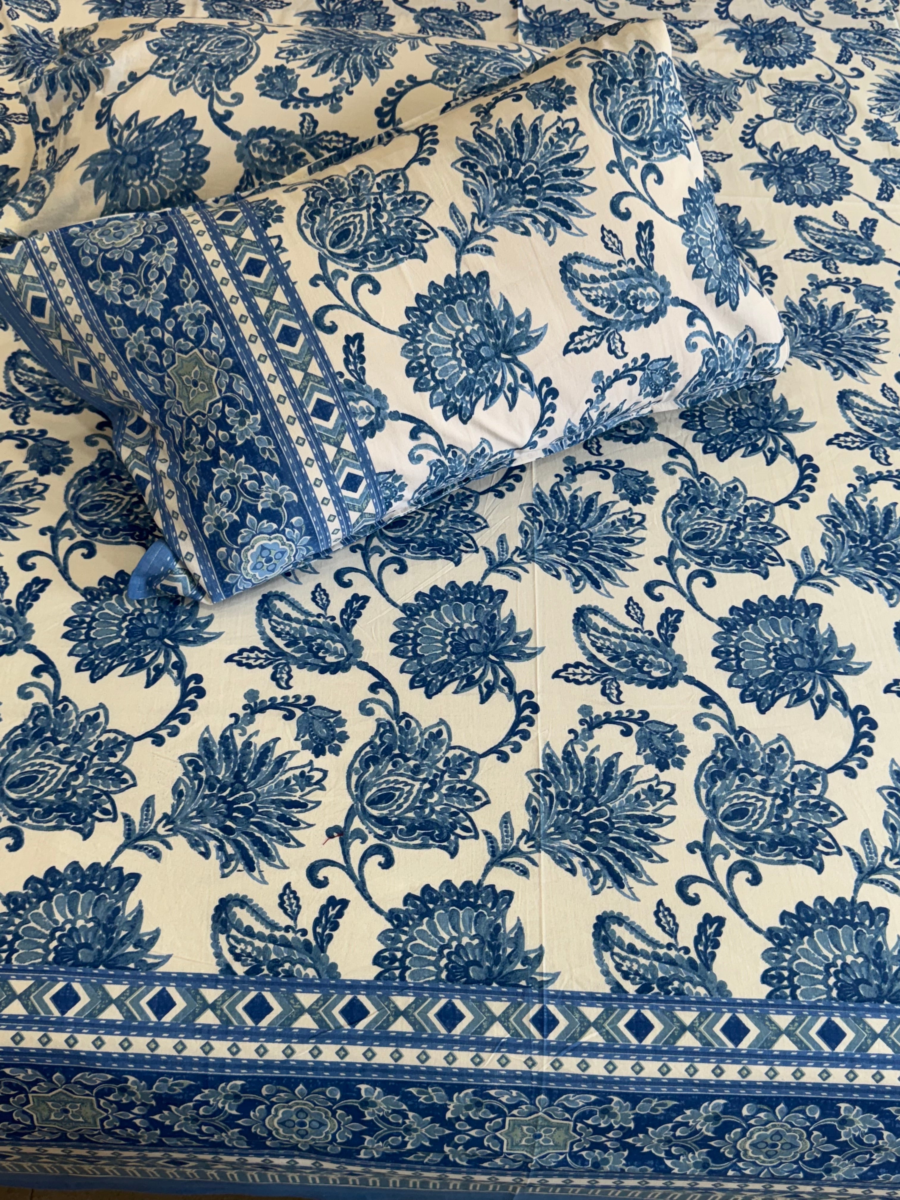 RIWAYAAT BEDSHEET WITH TWO REVERSIBLE PILLOW COVERS