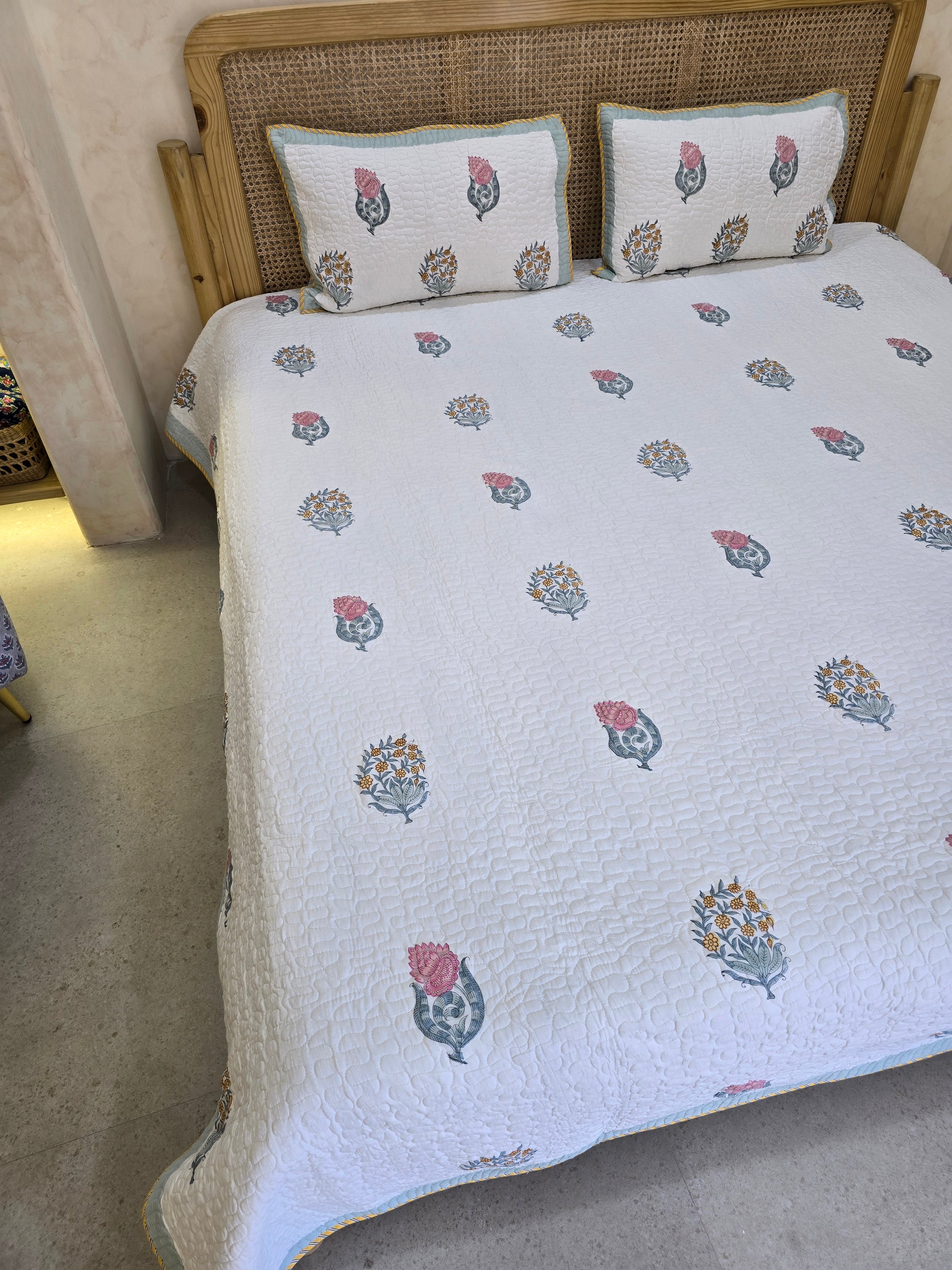 HANDBLOCK PRINTED REVERSIBLE QUILTED BEDCOVER 108*108