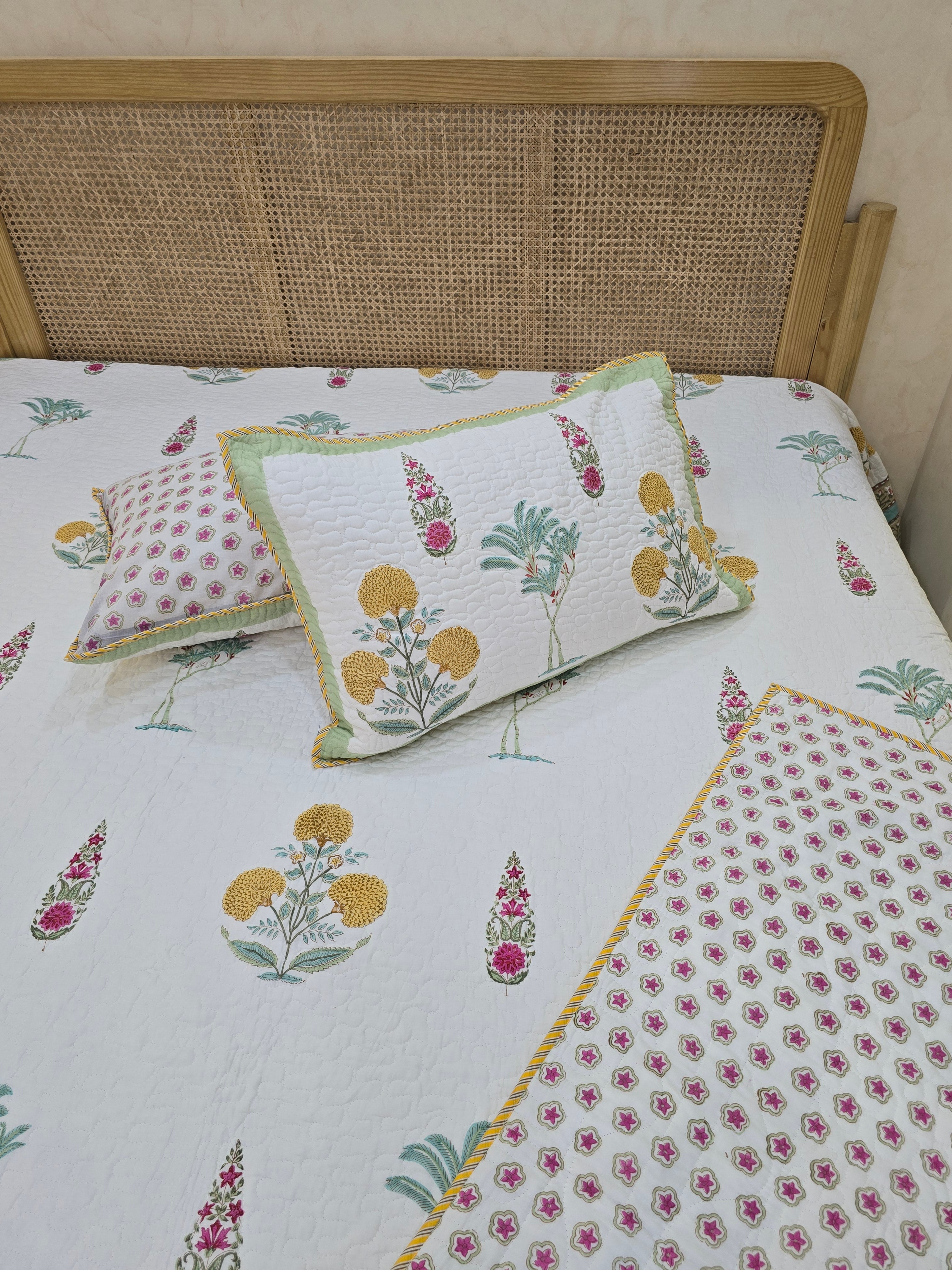 HANDBLOCK PRINTED REVERSIBLE QUILTED BEDCOVER 108*108