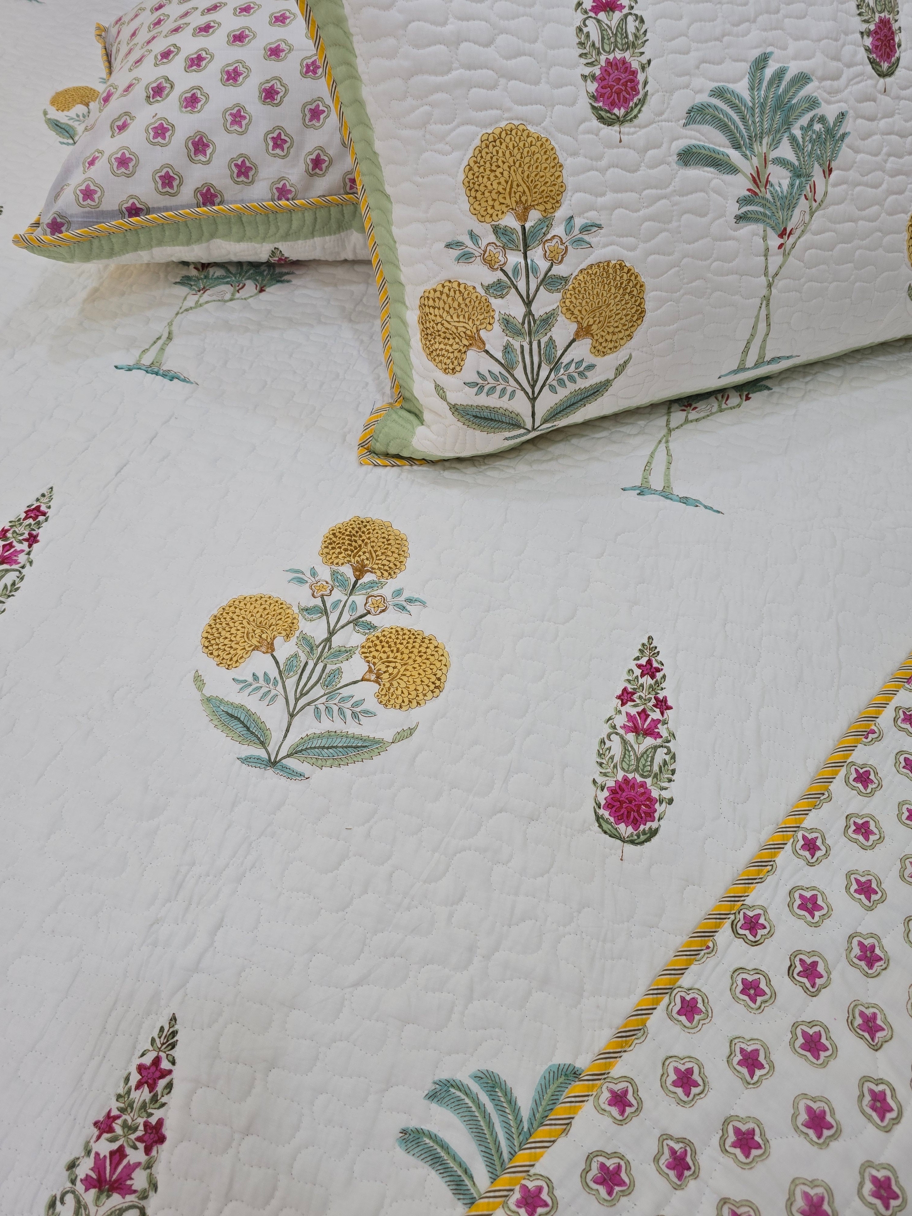 HANDBLOCK PRINTED REVERSIBLE QUILTED BEDCOVER 108*108