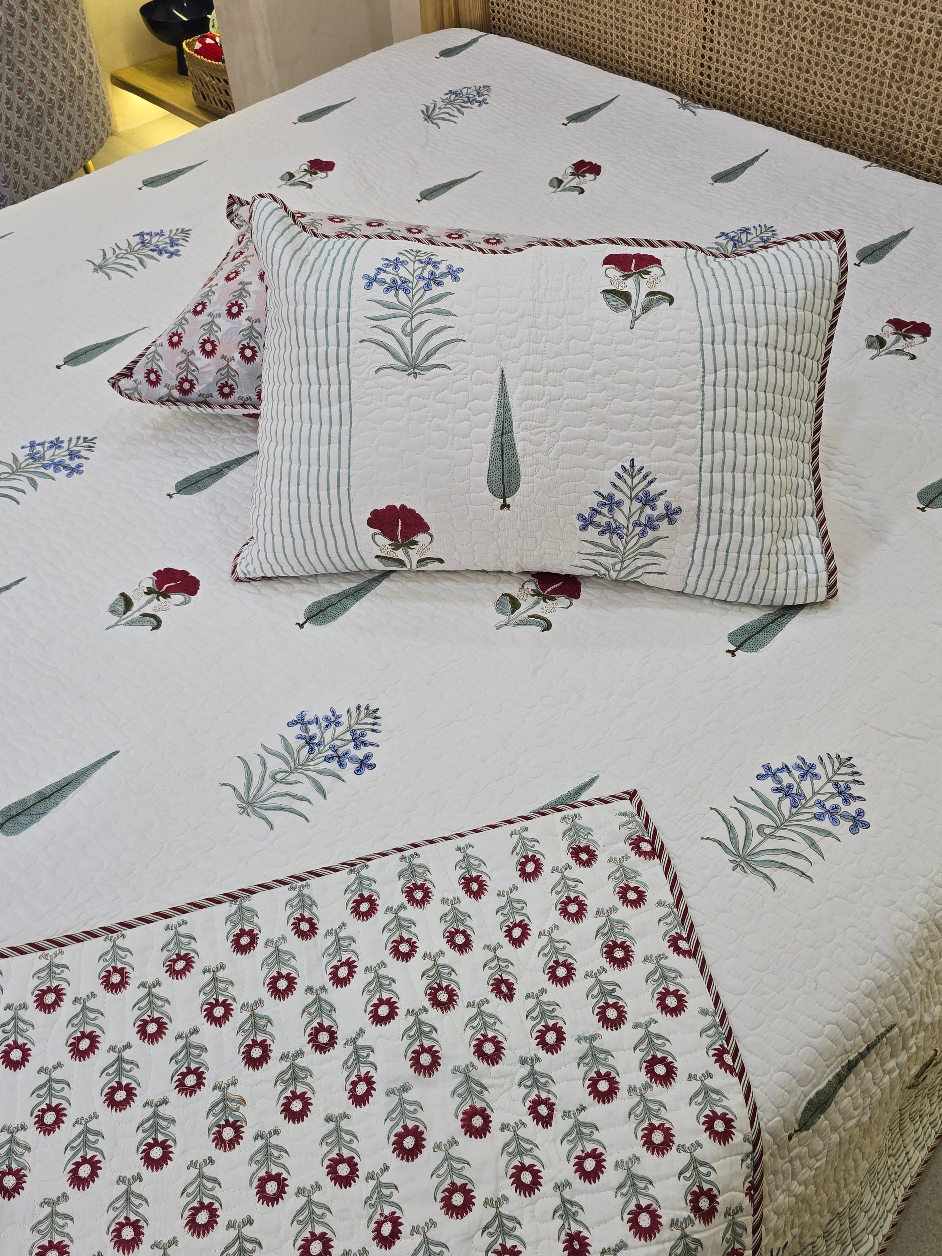 HANDBLOCK PRINTED REVERSIBLE QUILTED BEDCOVER 108*108