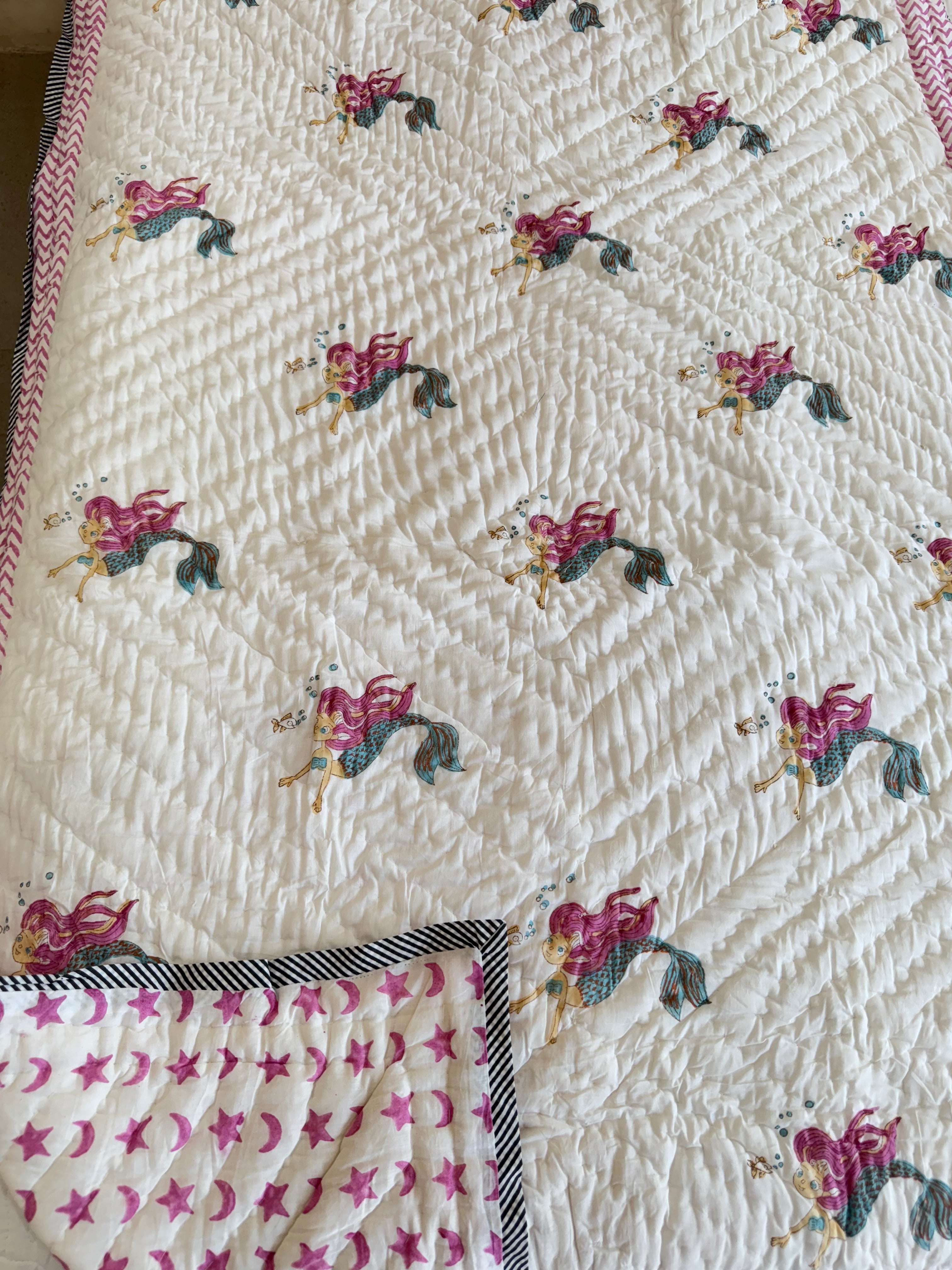 MERMID HANDBLOCK PRINTED REVERSIBLE MULMUL BABY QUILT (1 Year to 5 Years)