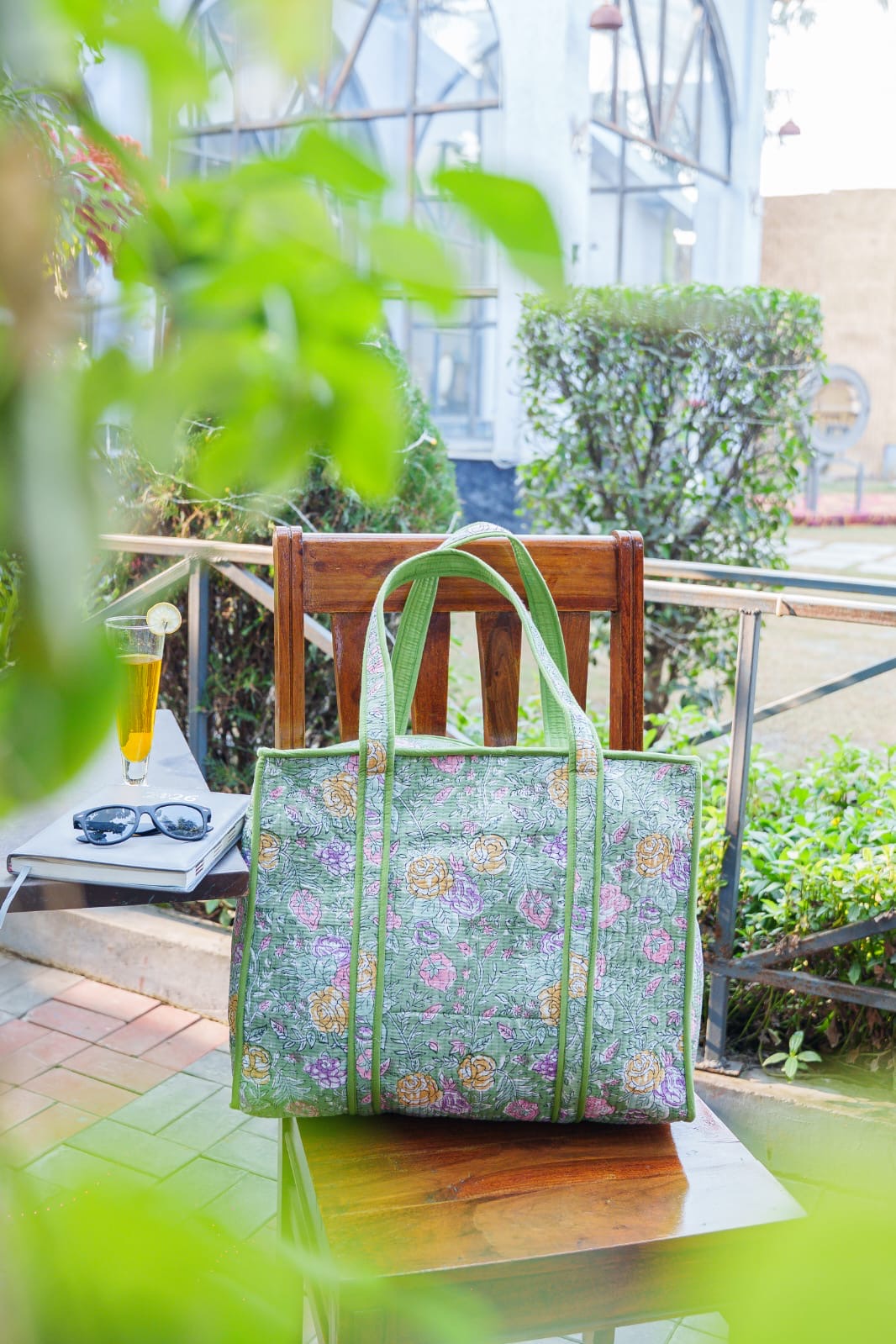 HAND BLOCK PRINTED TOTE BAG WITH ZIP