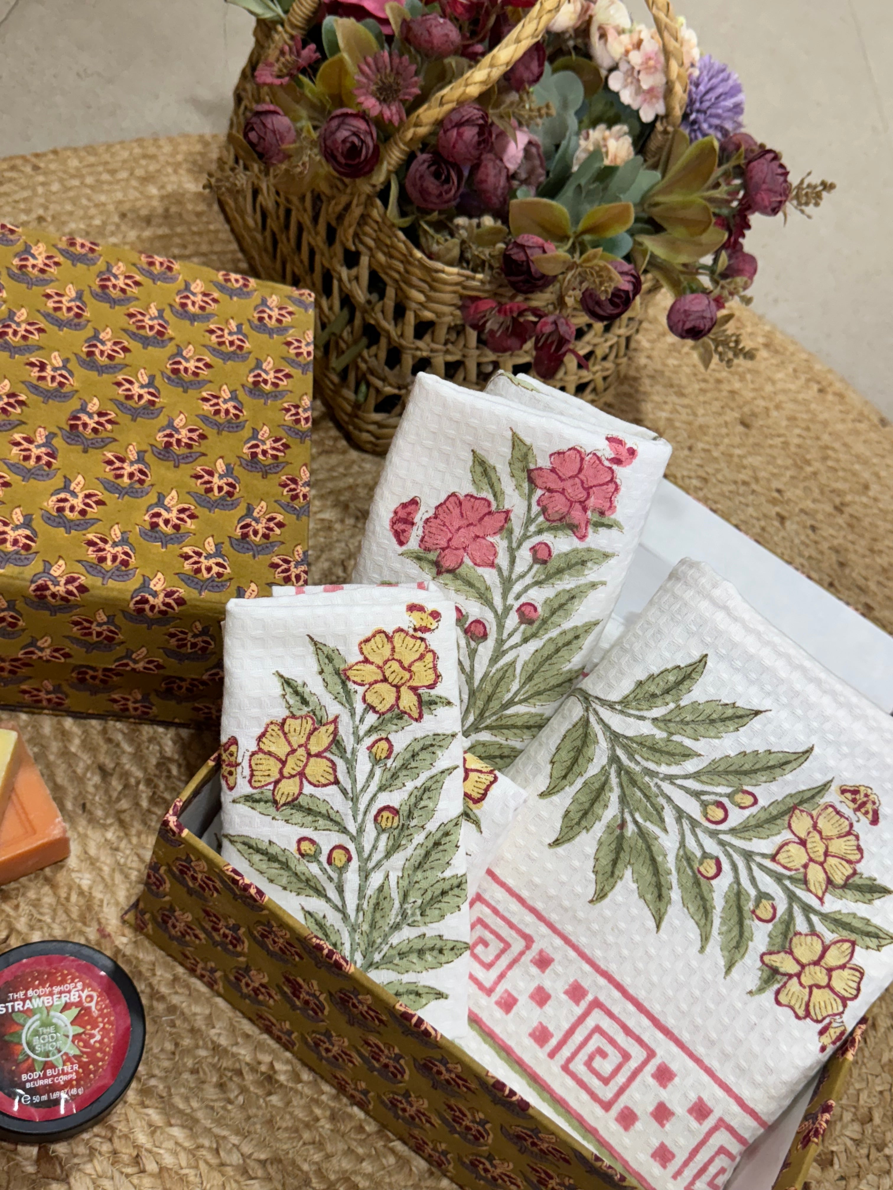 HANDBLOCK PRINTED GIFT BOX - BATH LINEN