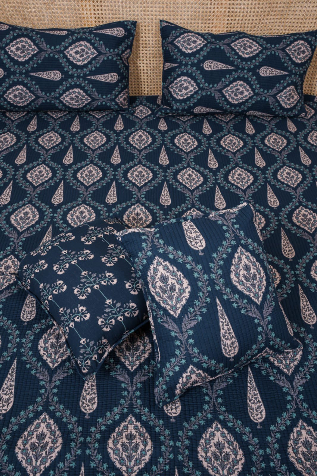 KANAK JAAL QUILTED BEDCOVER SET(5PC) - BEDCOVER + 2 PILLOW CASES + 2 CUSHION COVERS