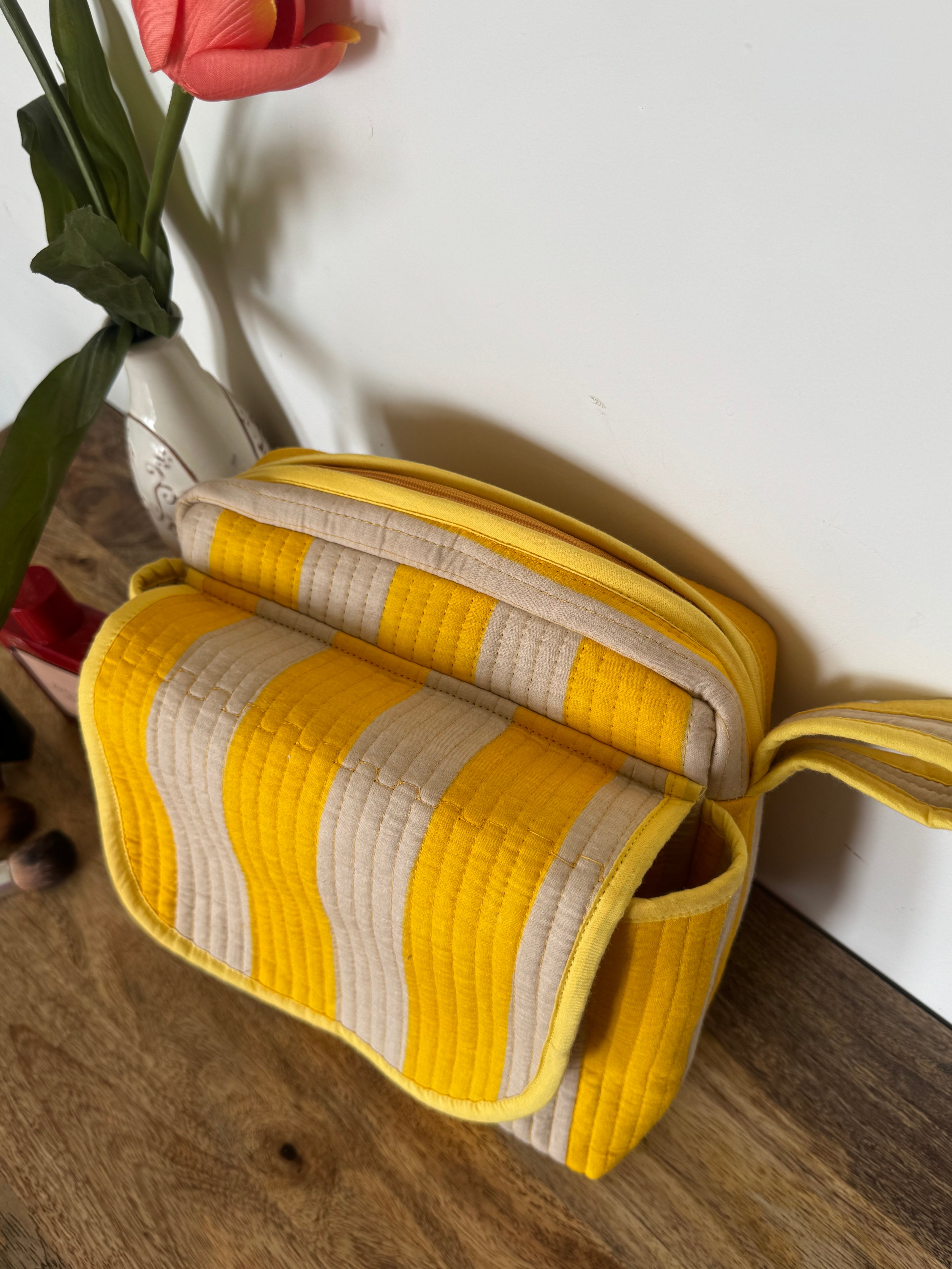 MAKEUP-ON-THE-GO/ DIAPER CHANGING BAG