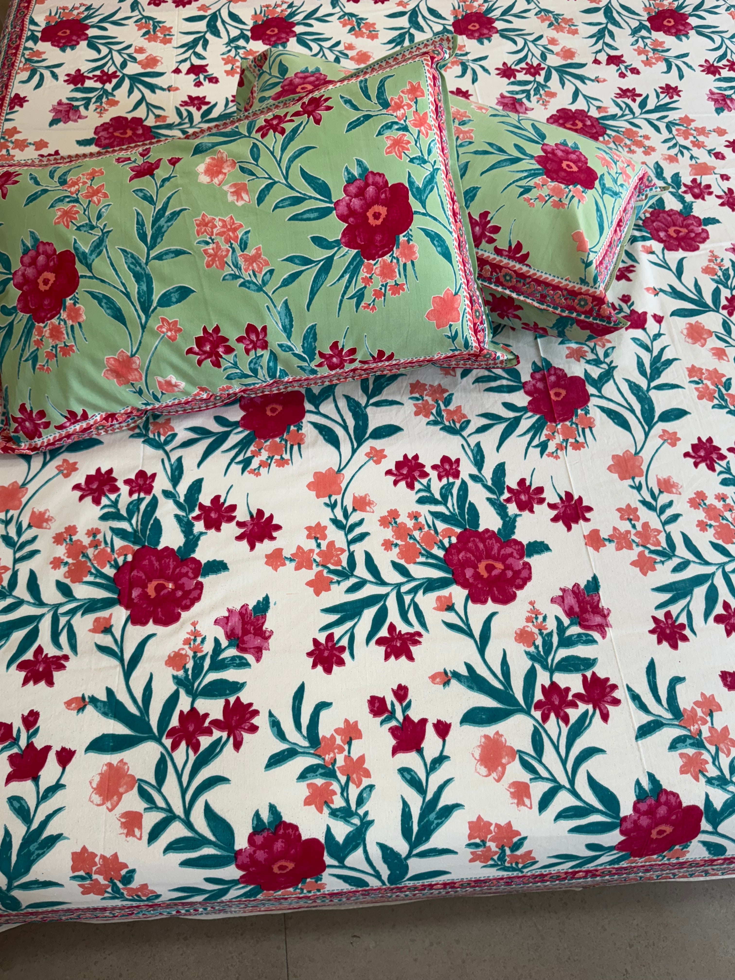 RIWAYAAT BEDSHEET WITH TWO REVERSIBLE PILLOW COVERS