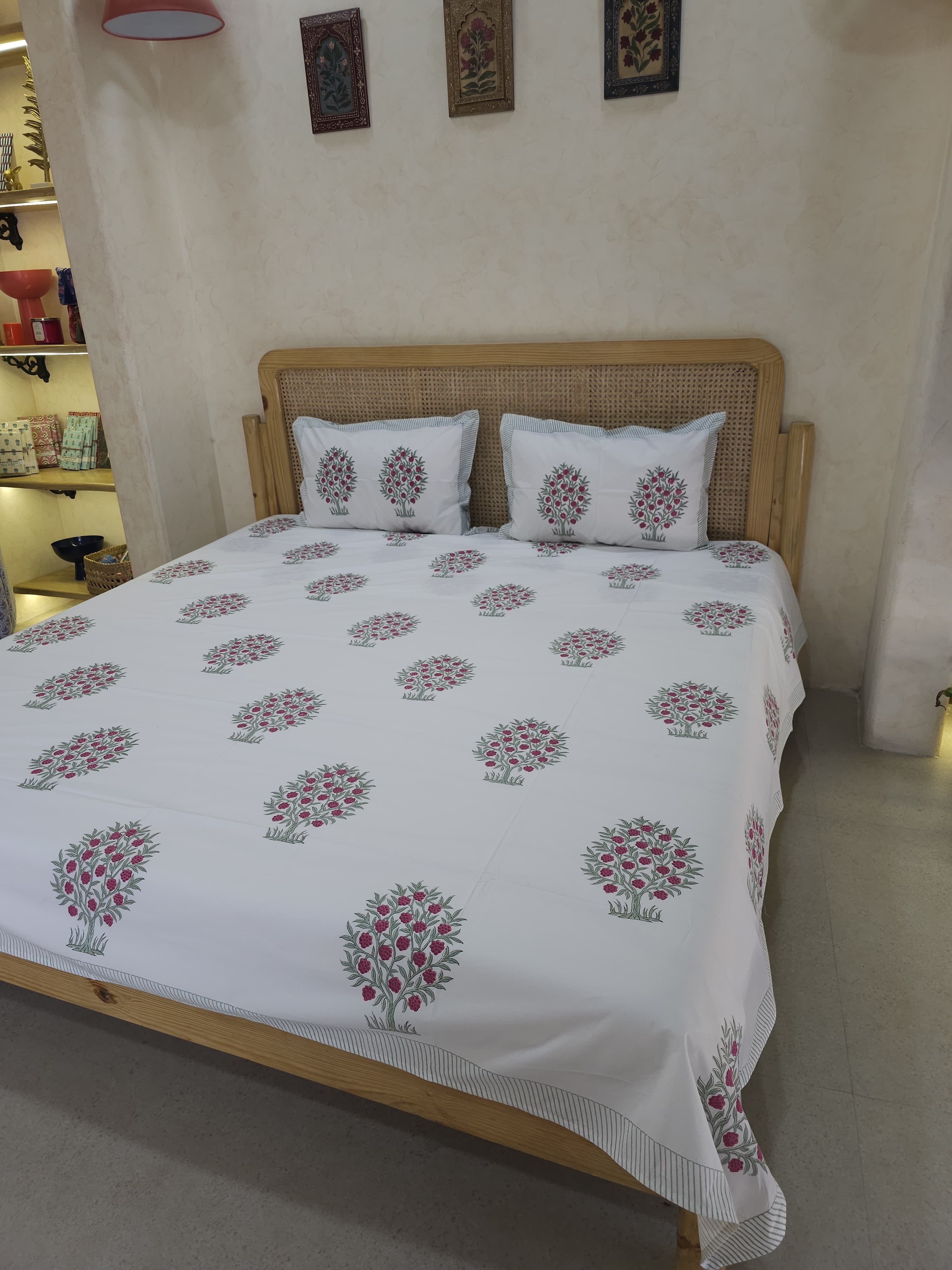 ANAAR HAND BLOCK PRINTED BEDSHEET WITH TWO REVERSIBLE PILLOW COVERS