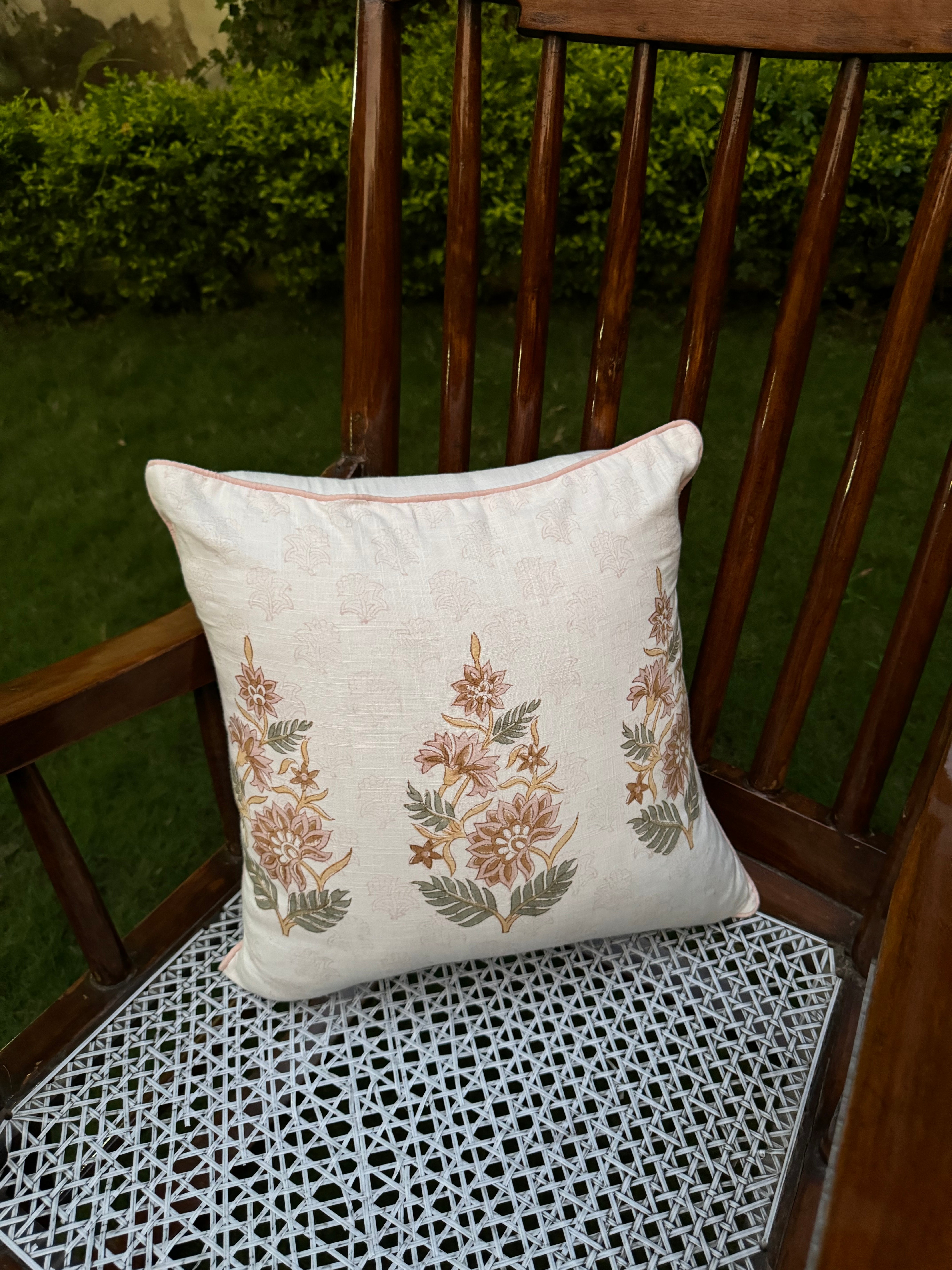 A PAIR OF HANDBLOCK PRINTED 16*16 INCHES CUSHION COVER