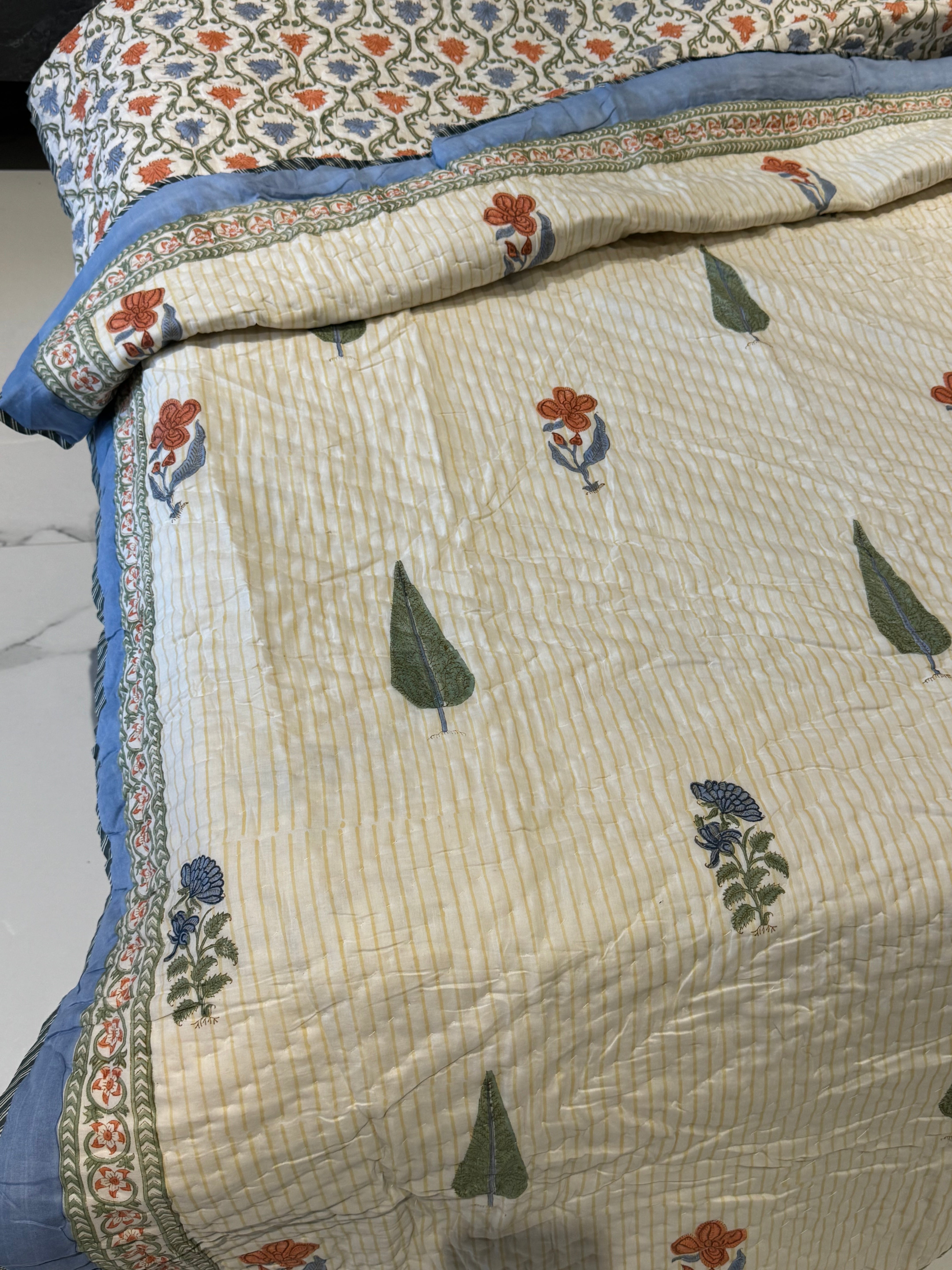 ARNIT HAND BLOCK PRINTED REVERSIBLE MULMUL QUILT