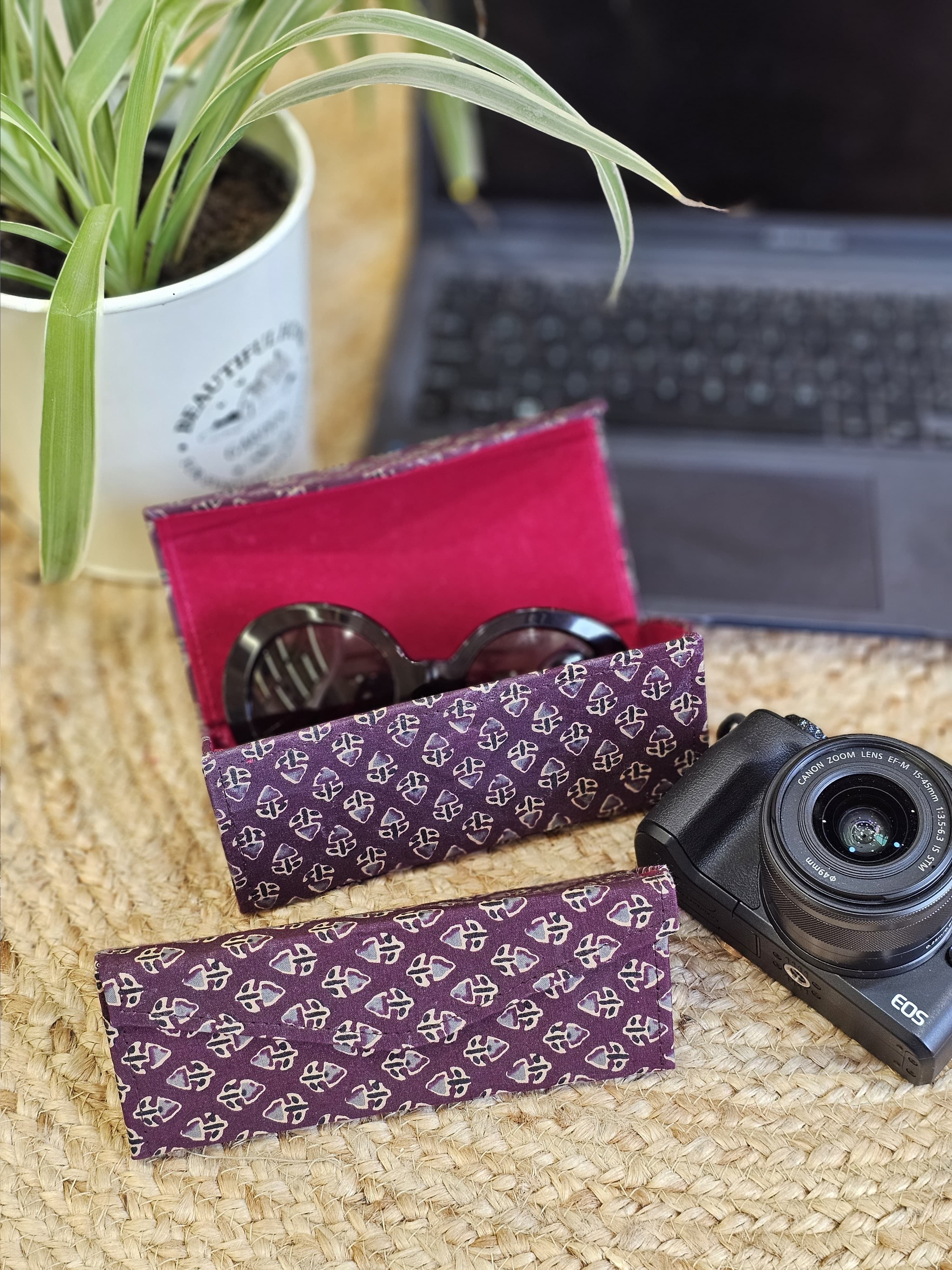 BLOCK PRINTED SUNGLASSES COVER