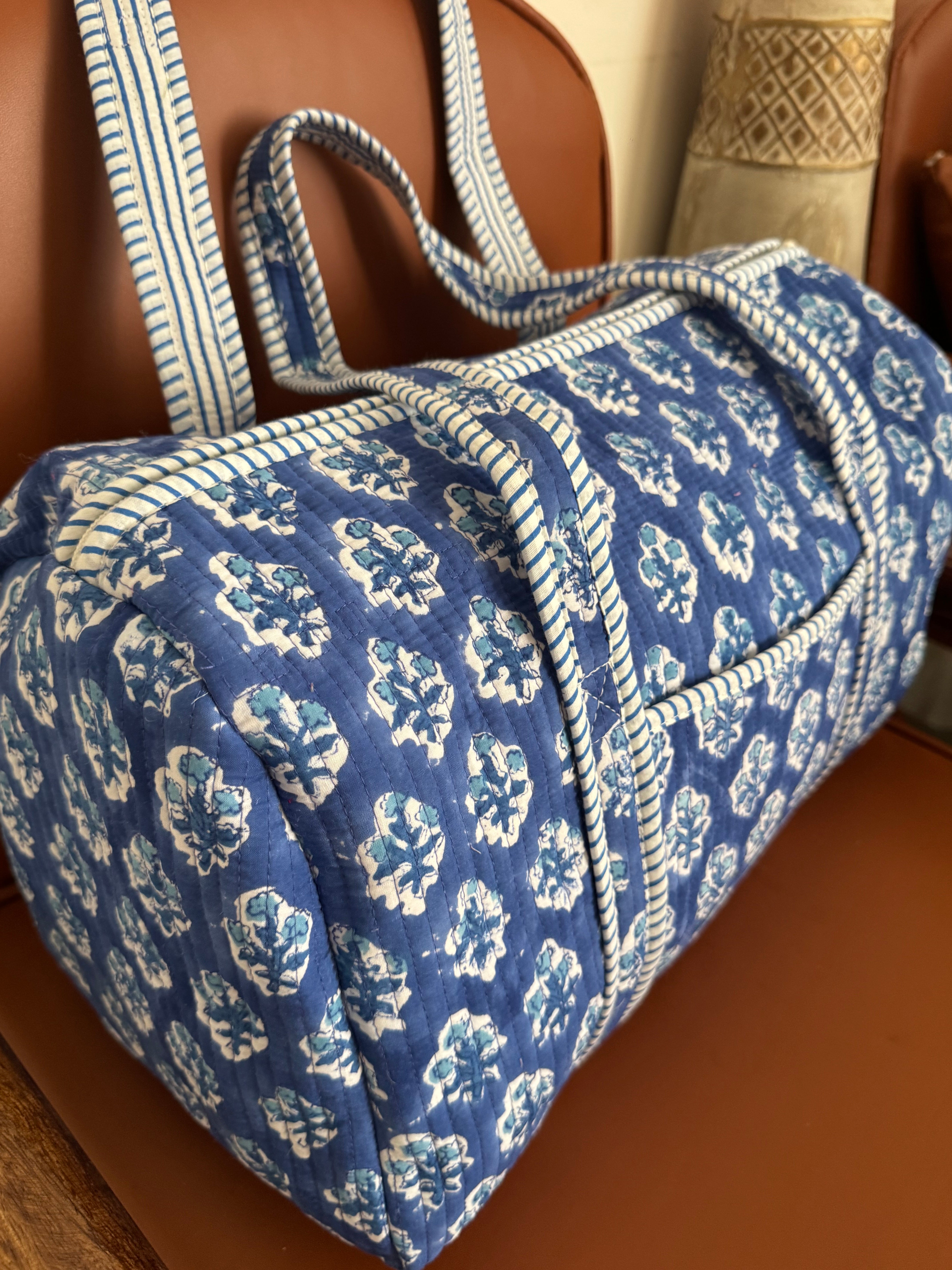 DUFFLE BAG