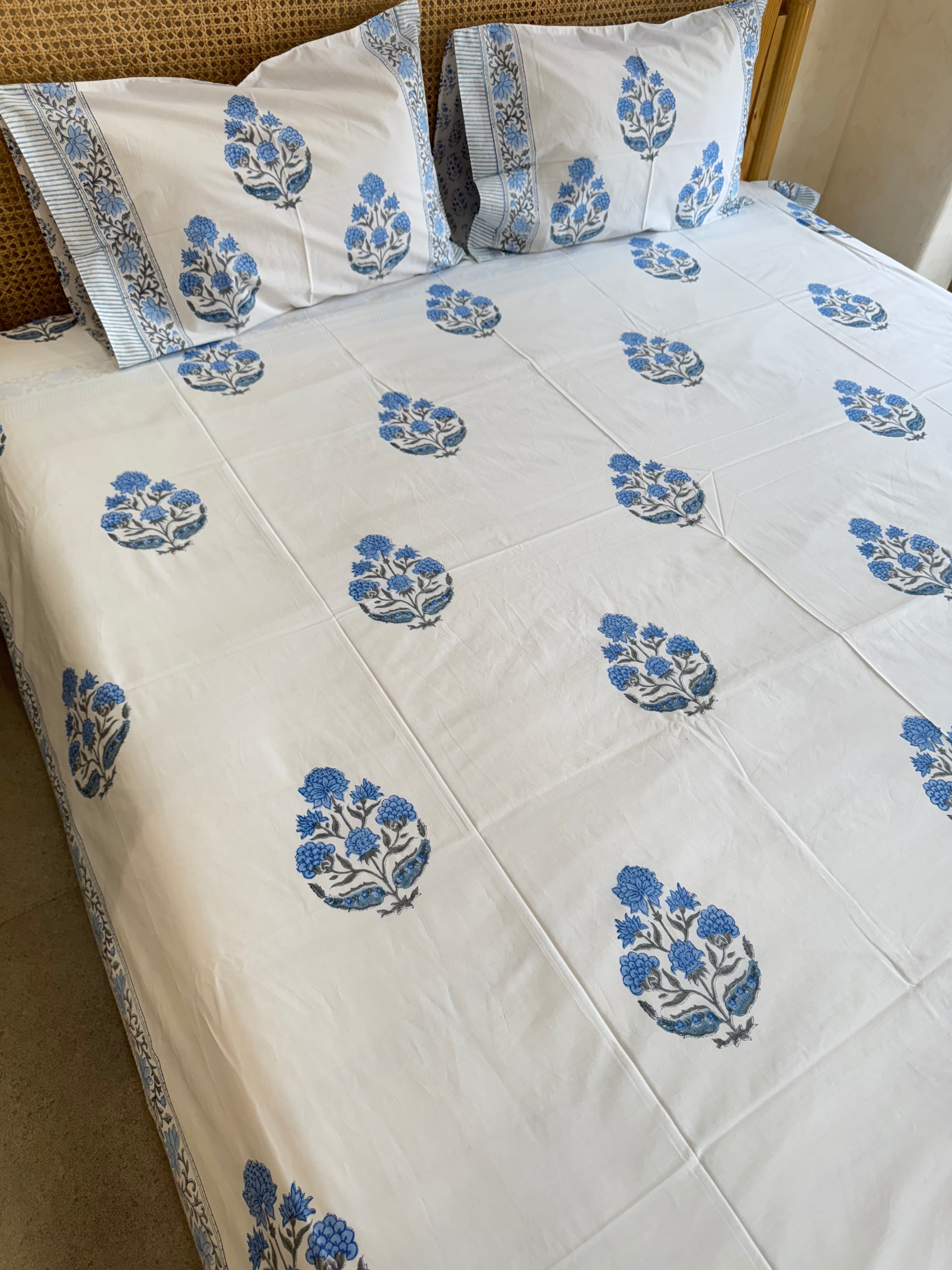 NEESHA HANDBLOCK PRINTED BEDSHEET WITH TWO REVERSIBLE PILLOW COVERS