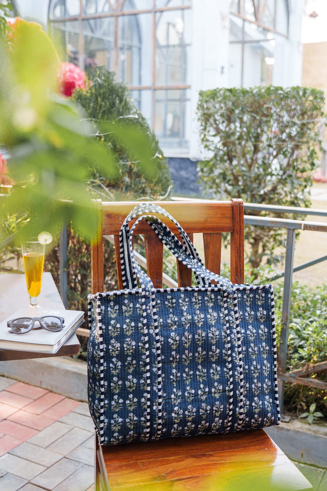 HAND BLOCK PRINTED TOTE BAG WITH ZIP