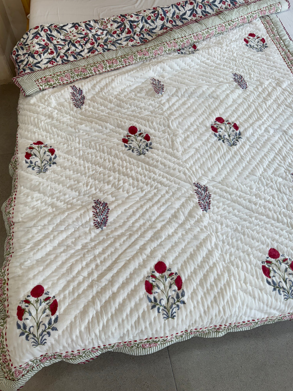 HAND BLOCK PRINTED SINGLE QUILT