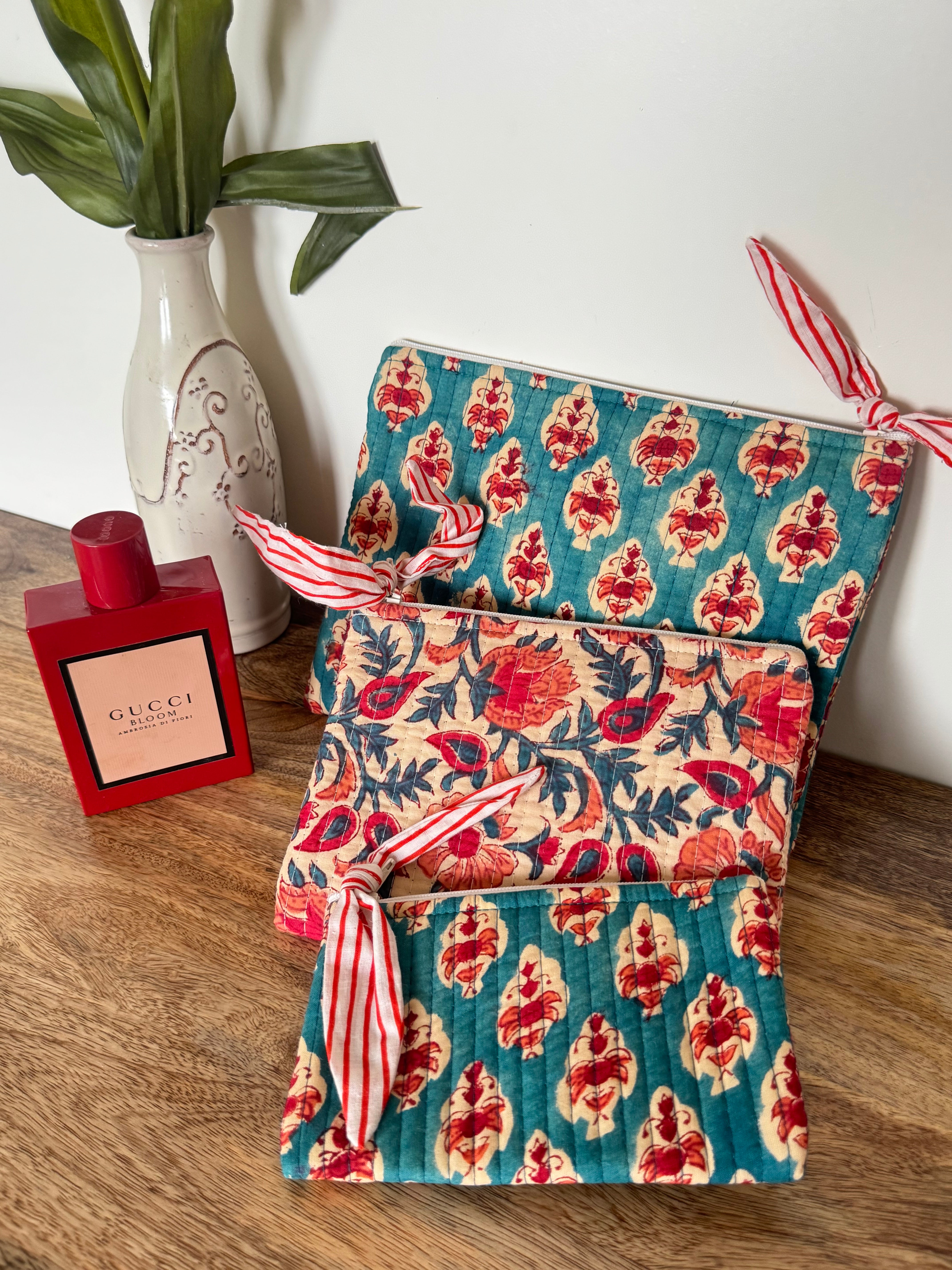 FLAT POUCH - SET OF THREE