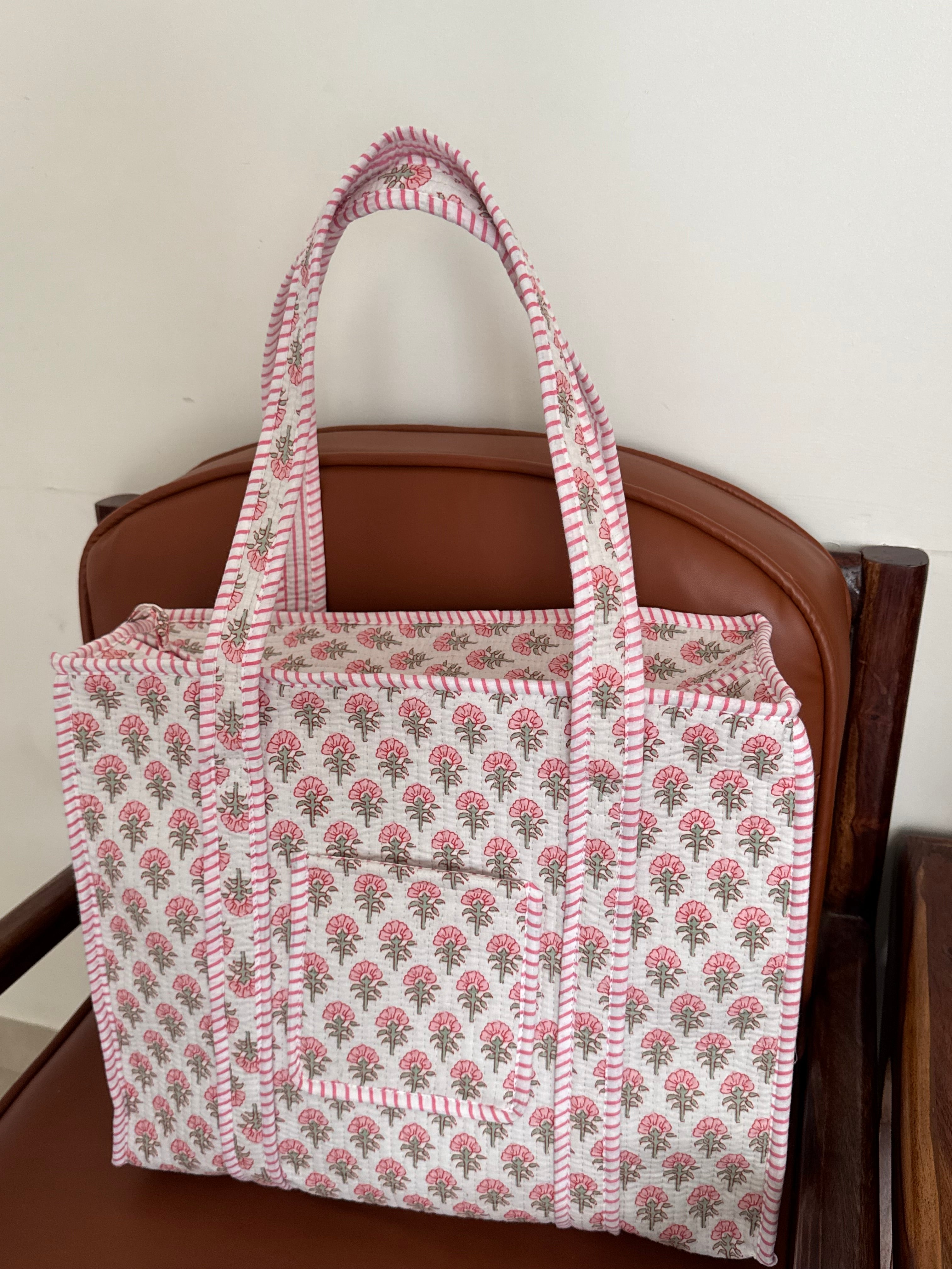 MEDIUM TOTE BAG WITH THREE POCKETS