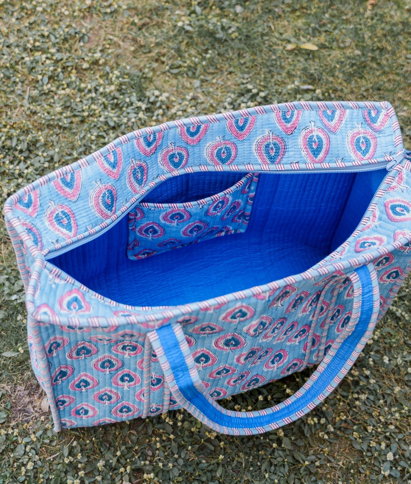 HAND BLOCK PRINTED TOTE BAG WITH ZIP