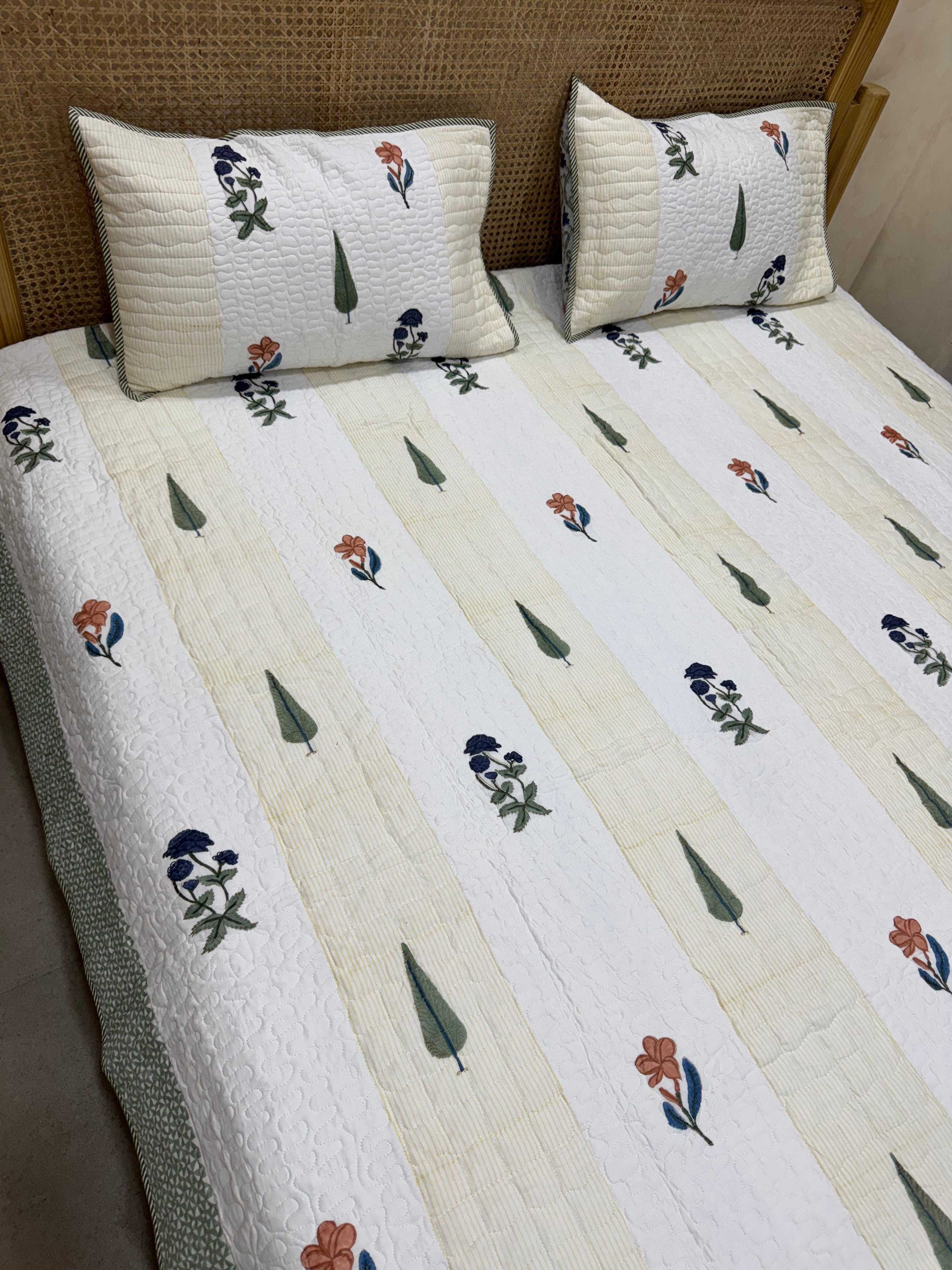 HANDBLOCK PRINTED REVERSIBLE QUILTED BEDCOVER 90*108 inches