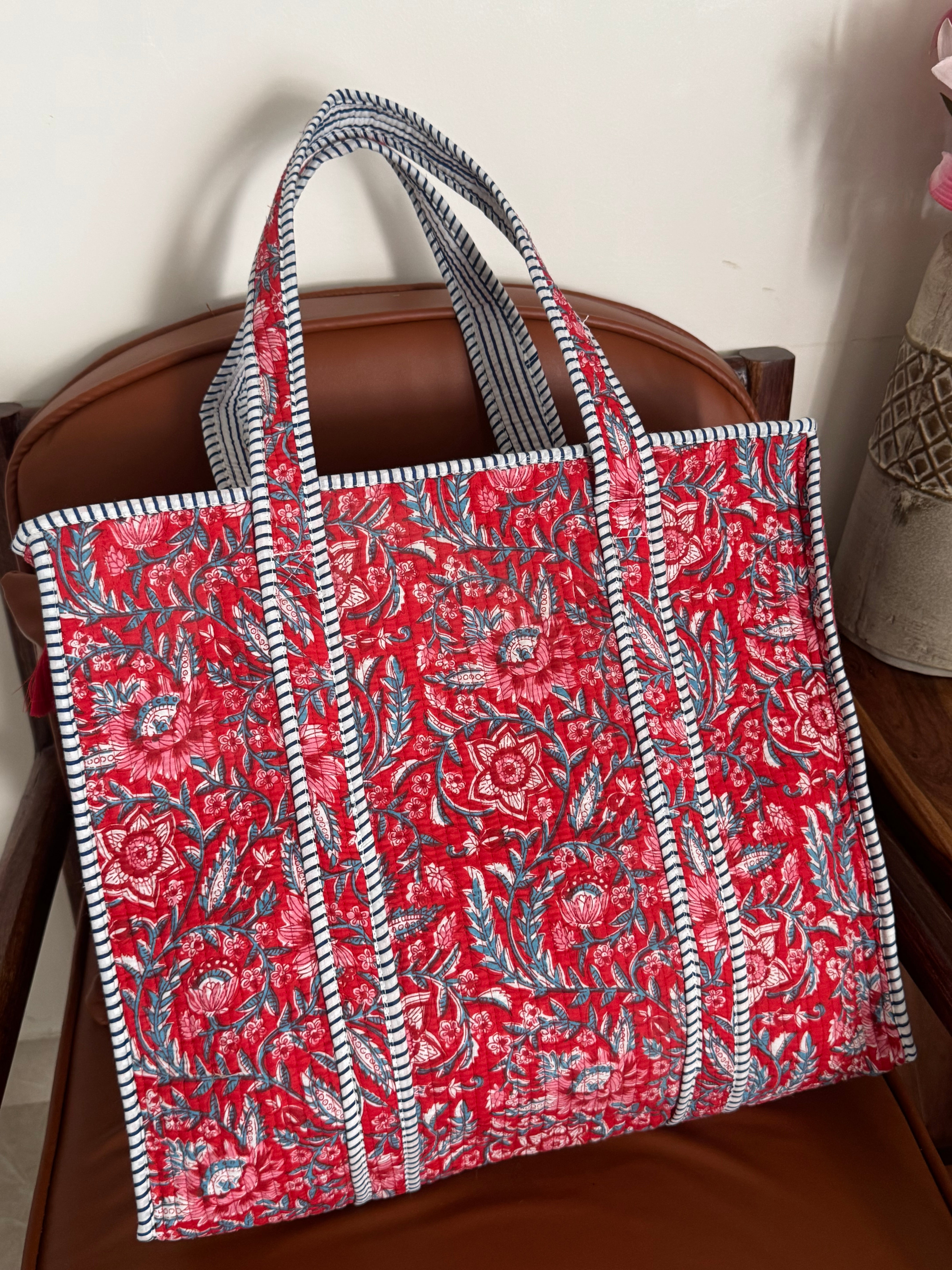 HAND BLOCK PRINTED TOTE BAG WITH ZIP