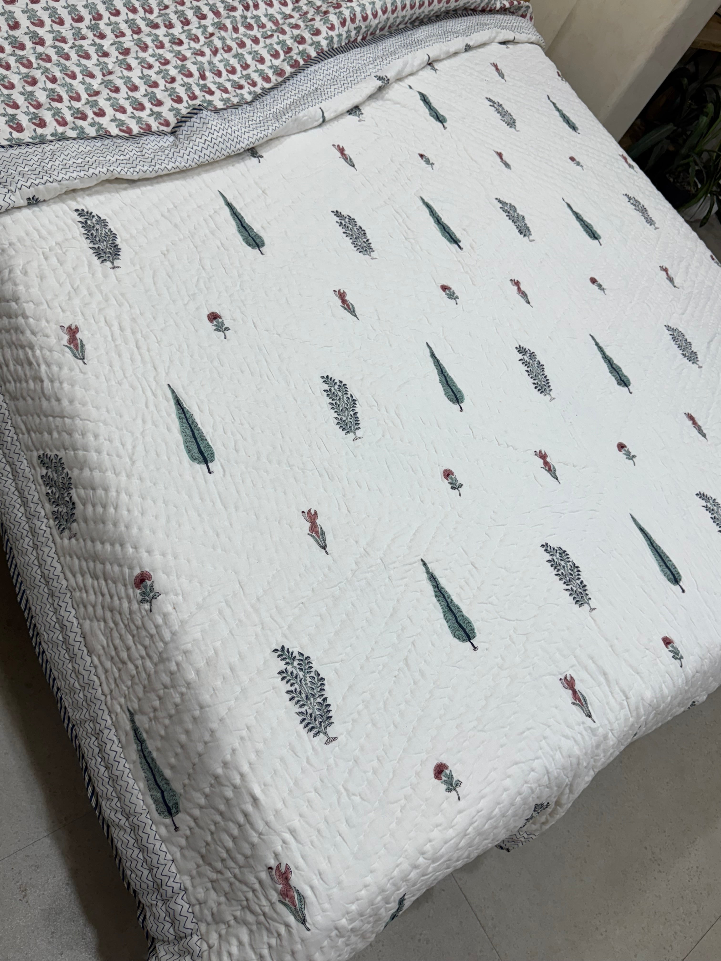 HAND BLOCK PRINTED REVERSIBLE MULMUL DOUBLE BED QUILT