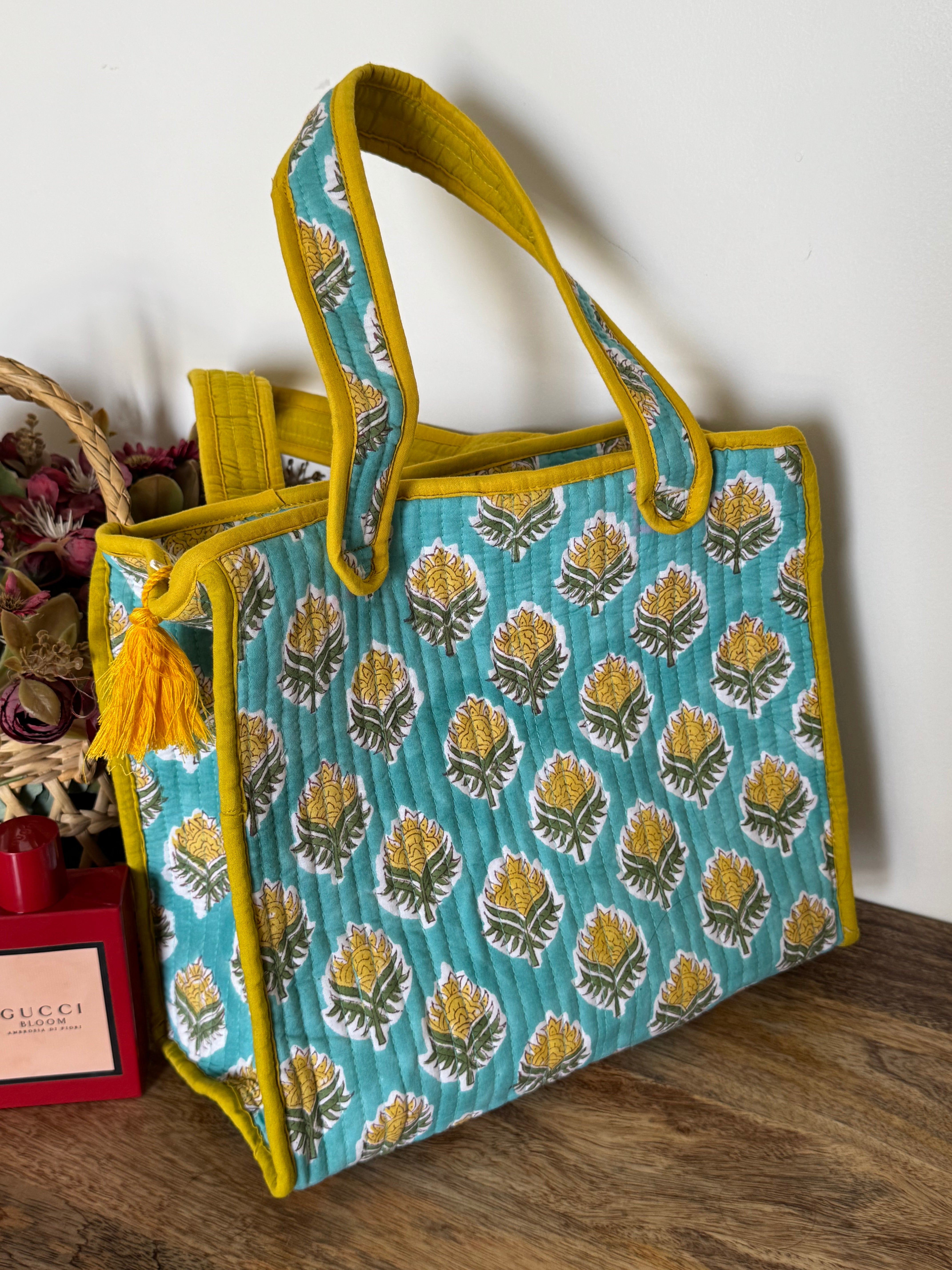 MINI TOTE BAG WITH ZIP