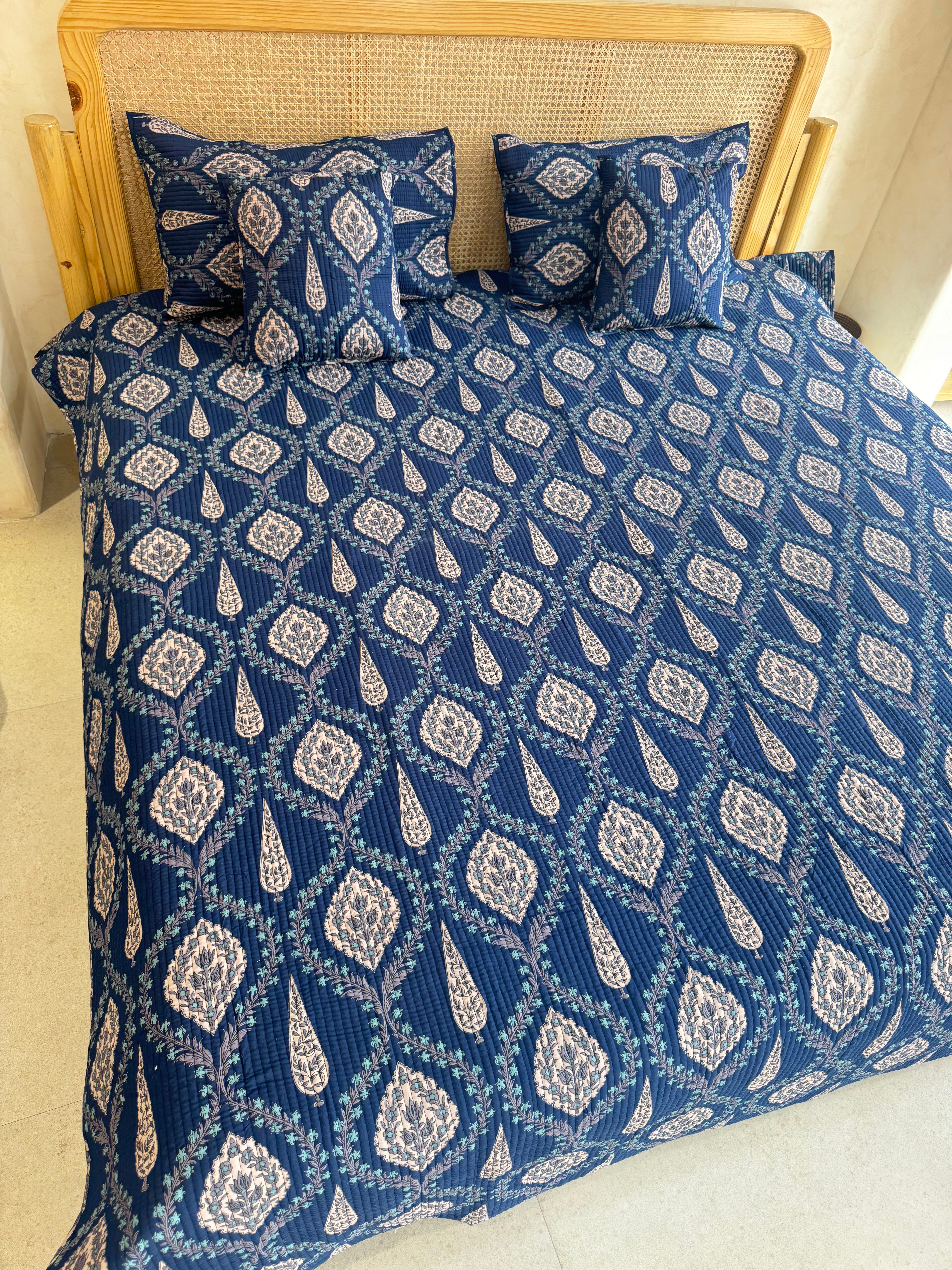 KANAK JAAL QUILTED BEDCOVER SET(5PC) - BEDCOVER + 2 PILLOW CASES + 2 CUSHION COVERS