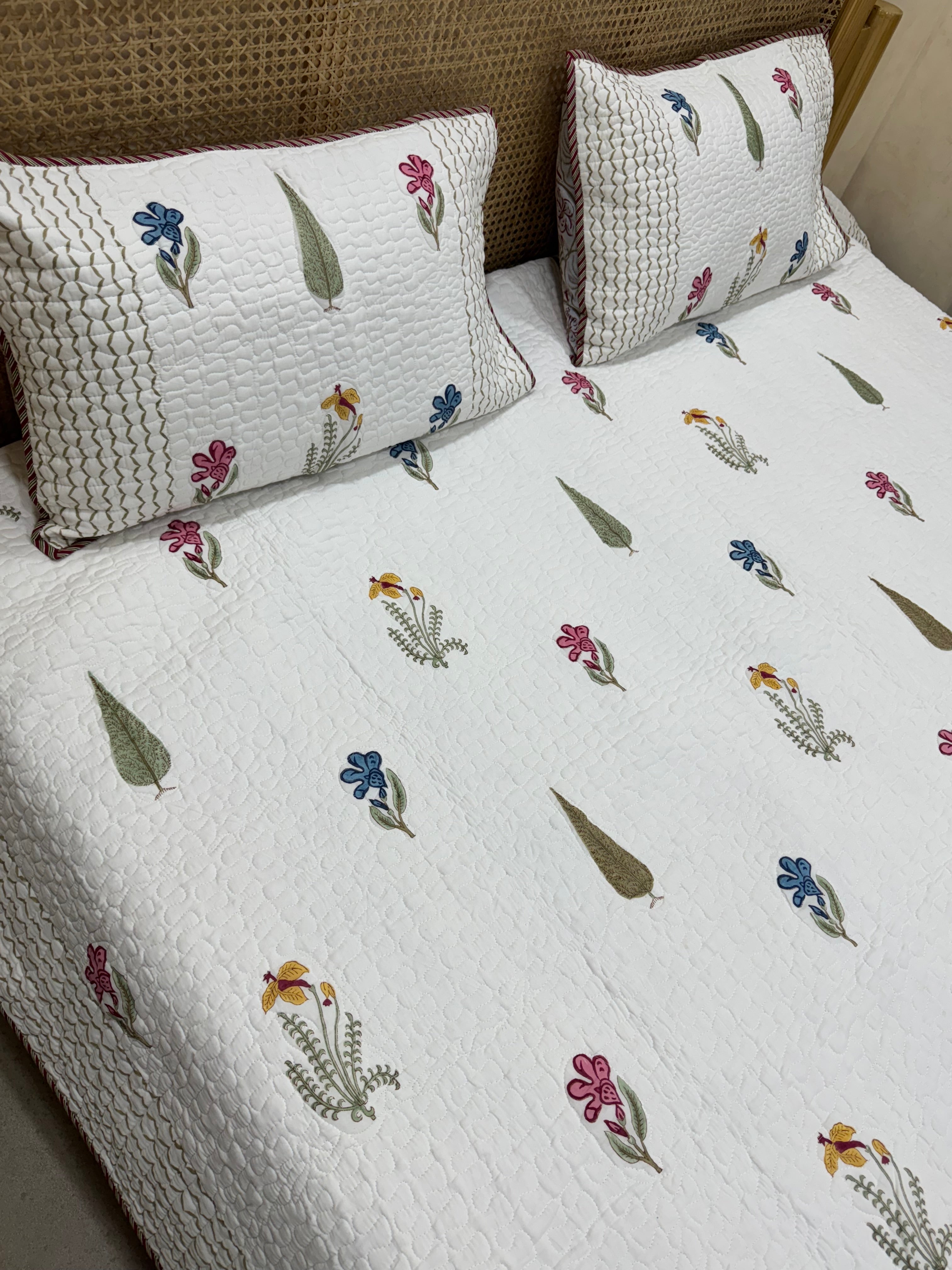 RAAHI HANDBLOCK PRINTED REVERSIBLE QUILTED BEDCOVER 90*108 inches