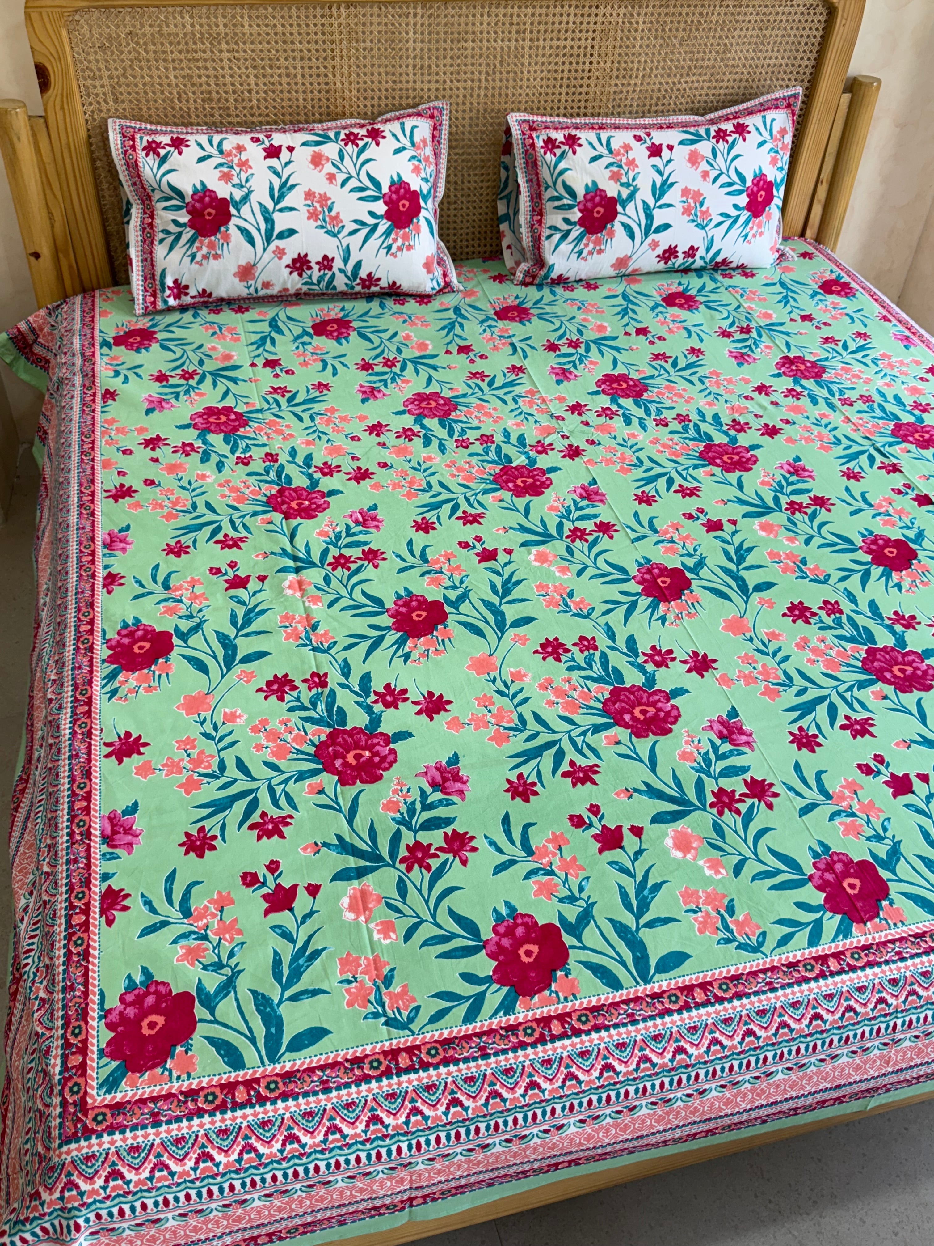 RIWAYAAT BEDSHEET WITH TWO REVERSIBLE PILLOW COVERS