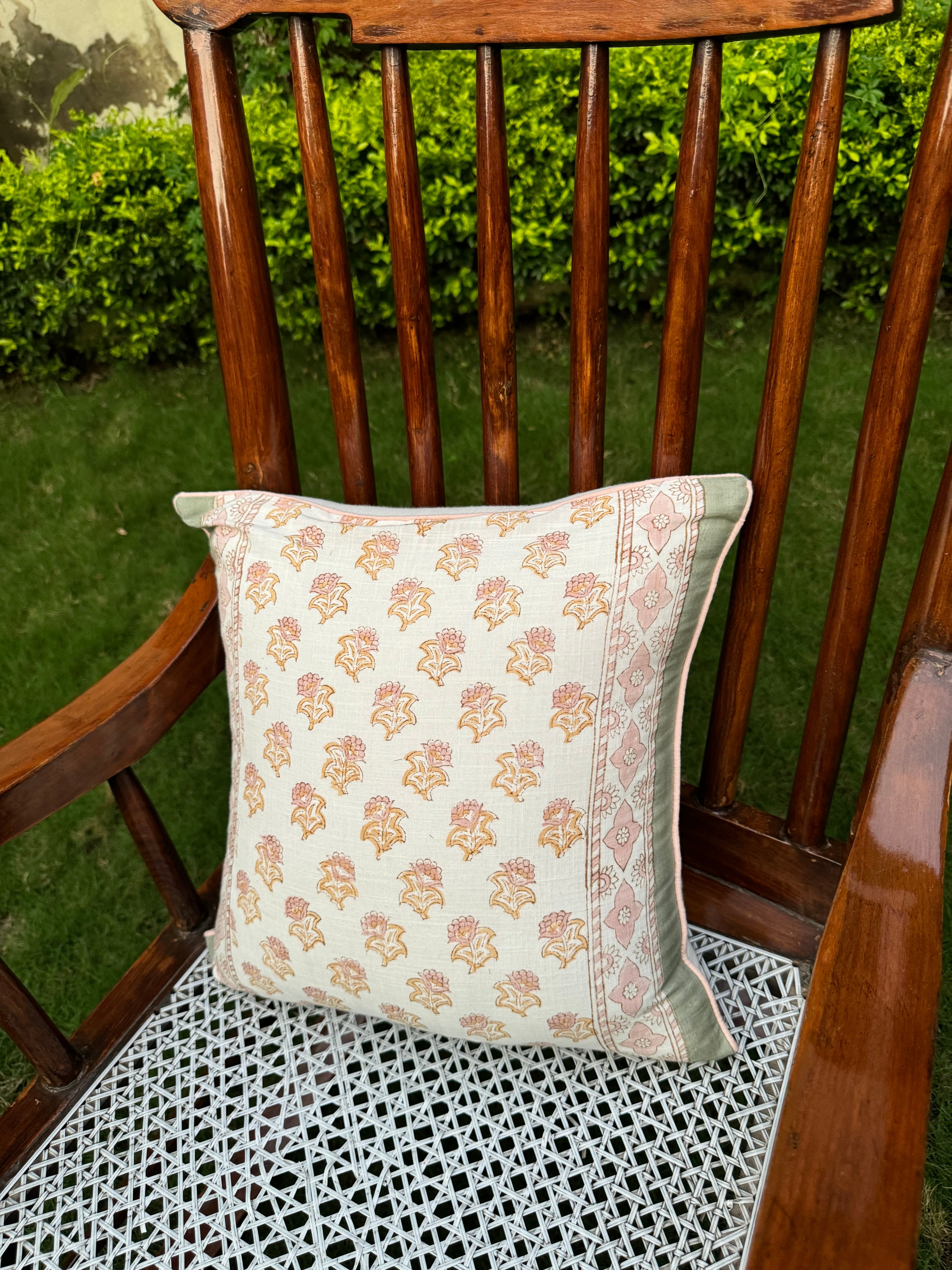 A PAIR OF HANDBLOCK PRINTED 16*16 INCHES CUSHION COVER