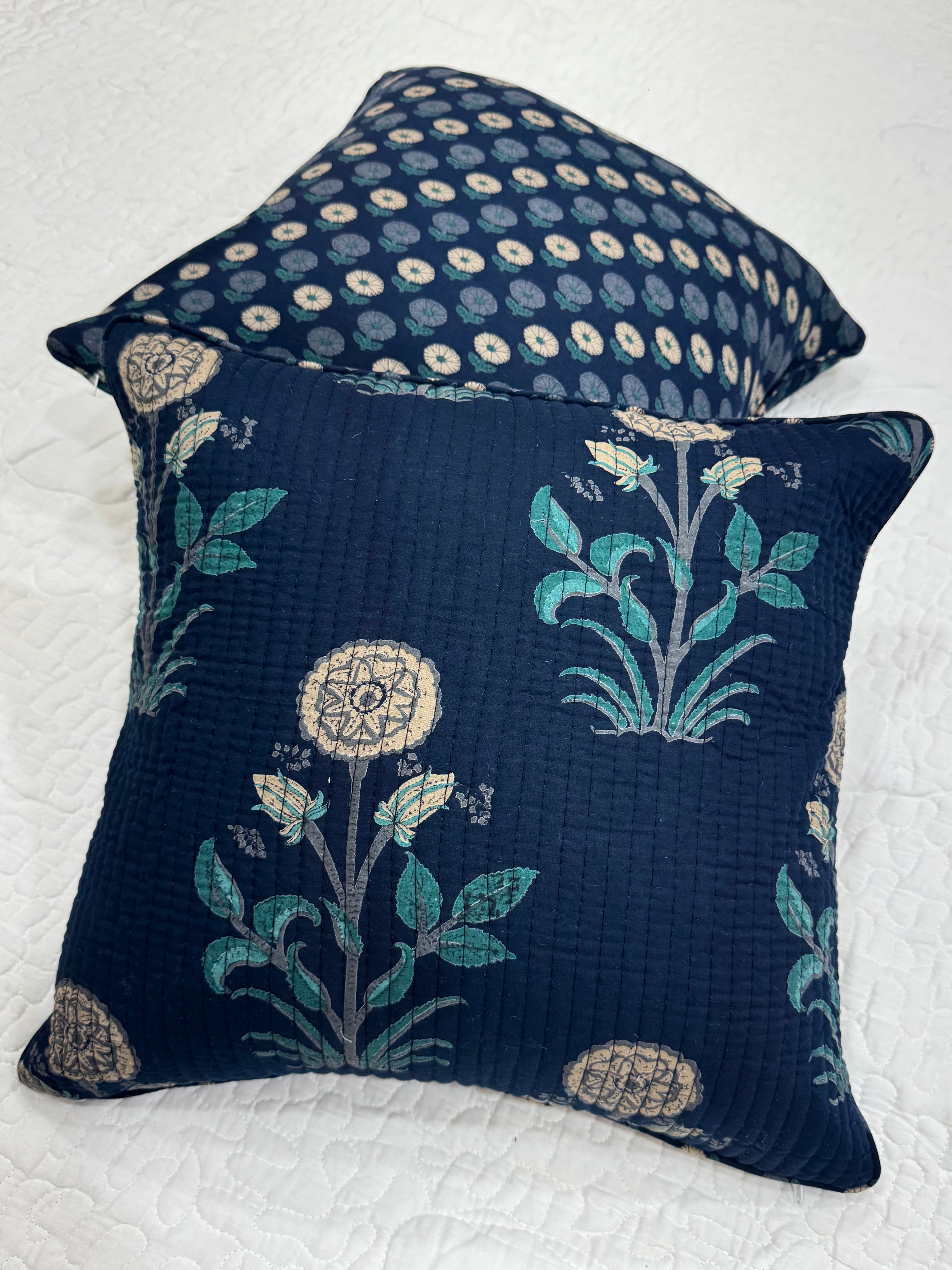 KANAK - SINGLE PIECE QUILTED 16 BY 16 INCHES CUSHION COVER