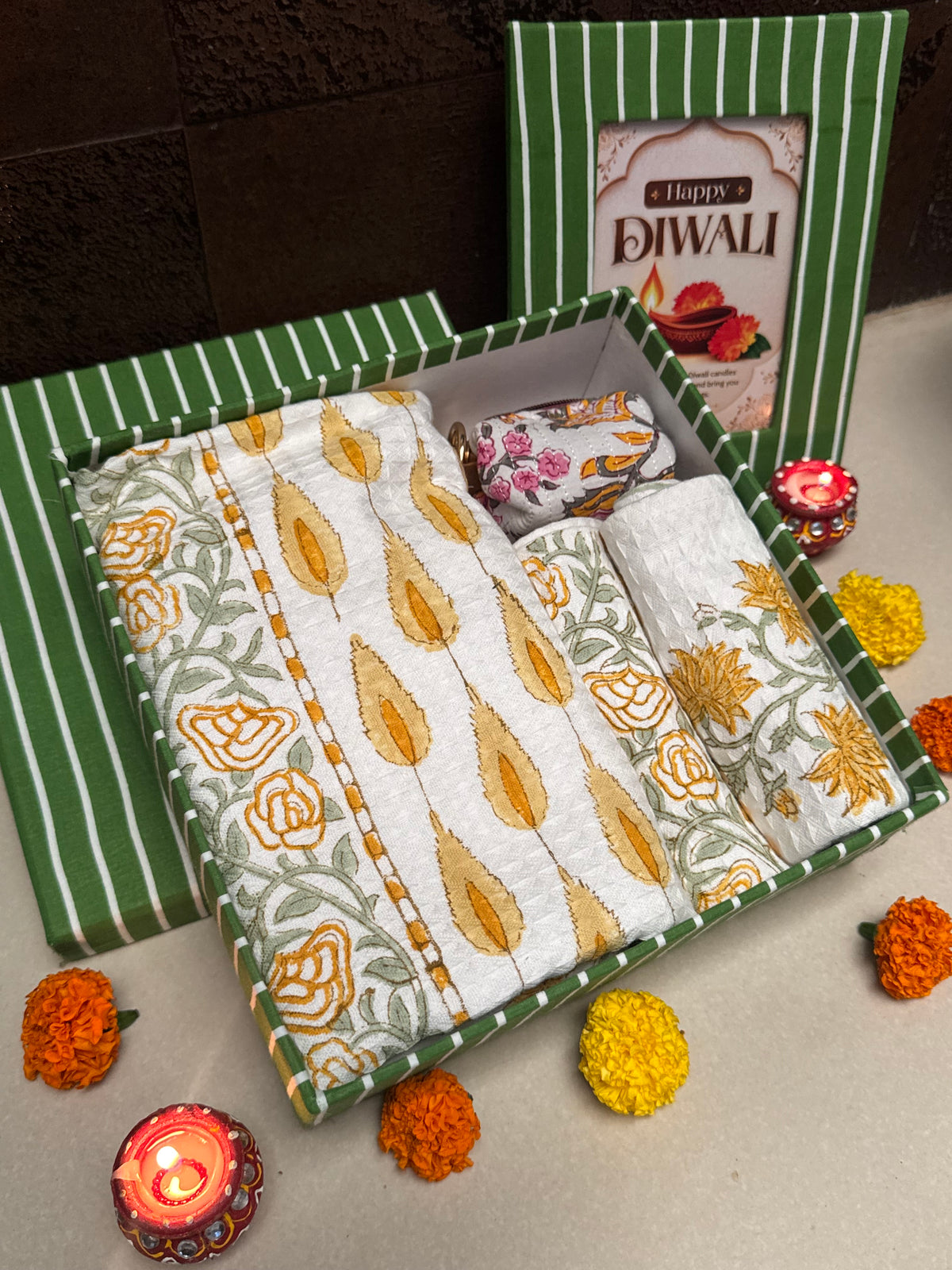 HANDBLOCK PRINTED GIFT BOX - BATH LINEN