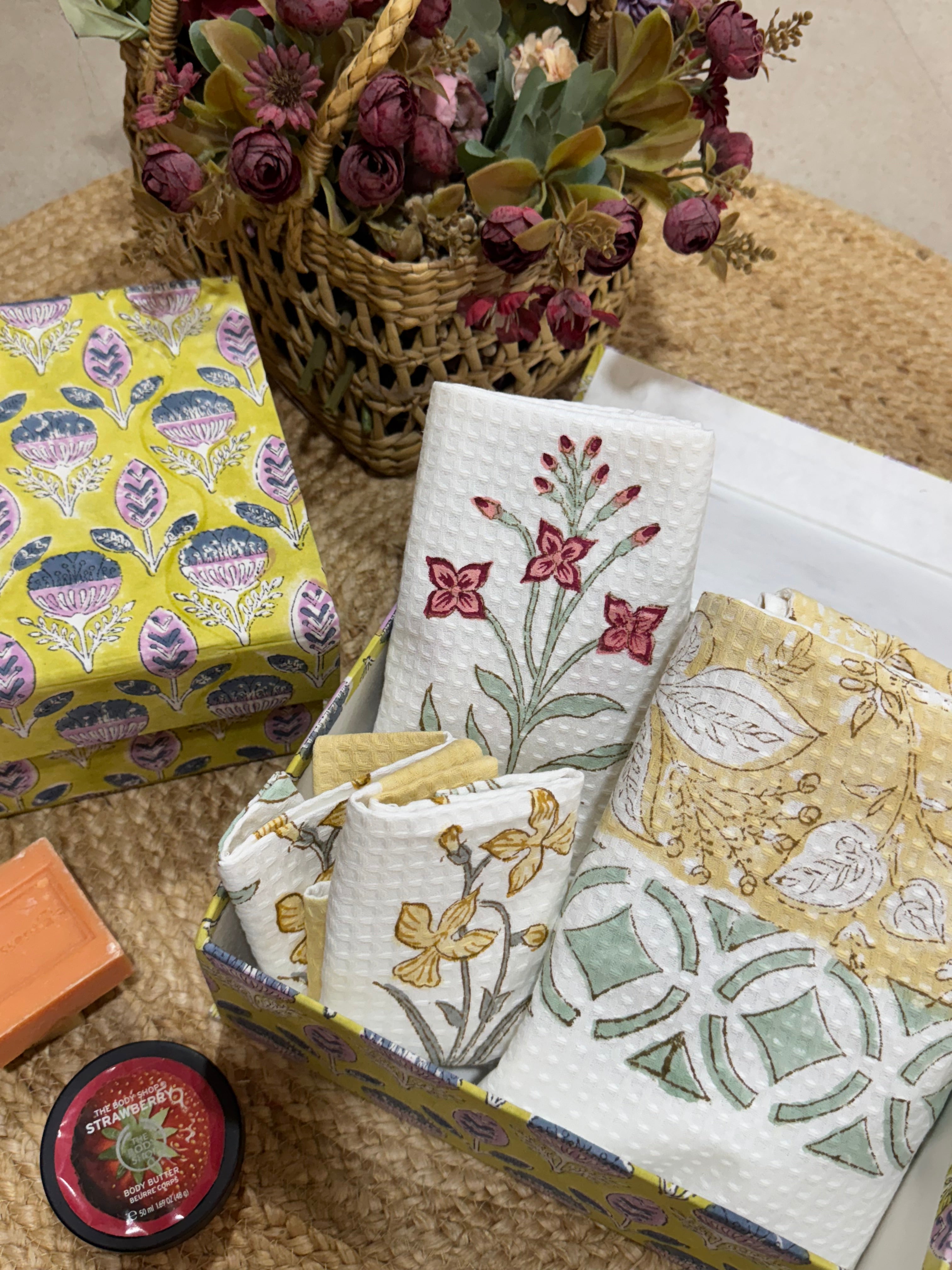 HANDBLOCK PRINTED GIFT BOX - BATH LINEN