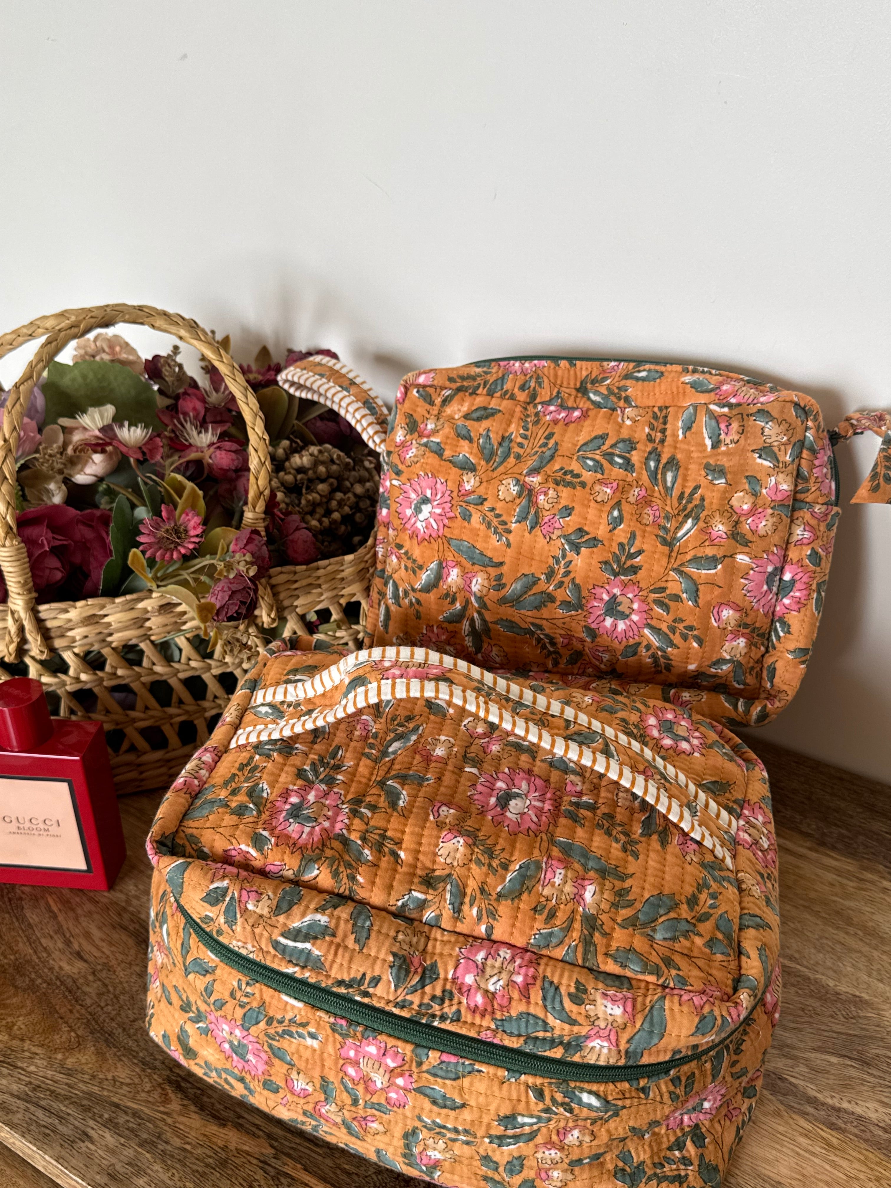 VANITY BAG & TRAVEL POUCH COMBO SET