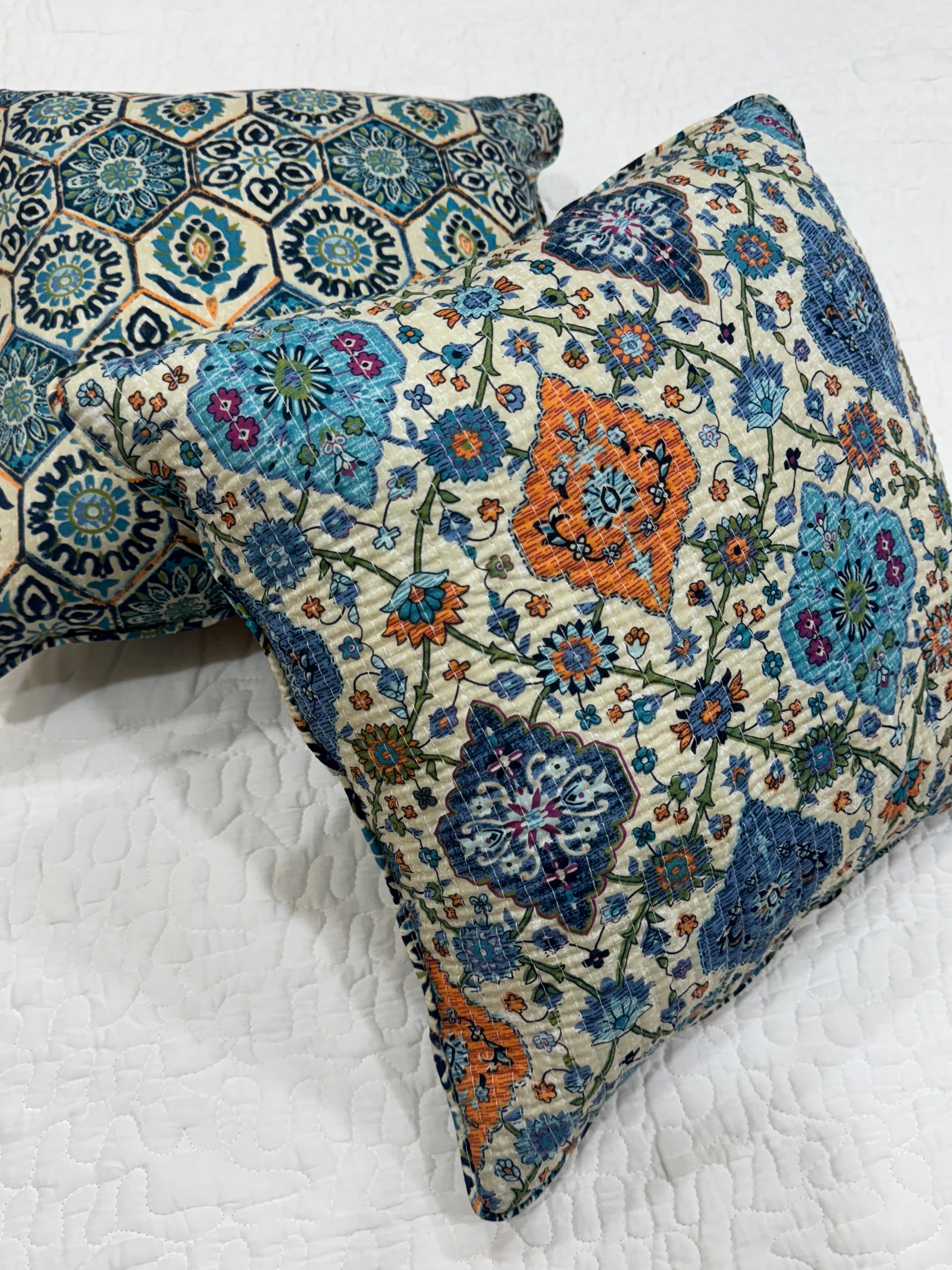 KANAK - SINGLE PIECE QUILTED 16 BY 16 INCHES CUSHION COVER